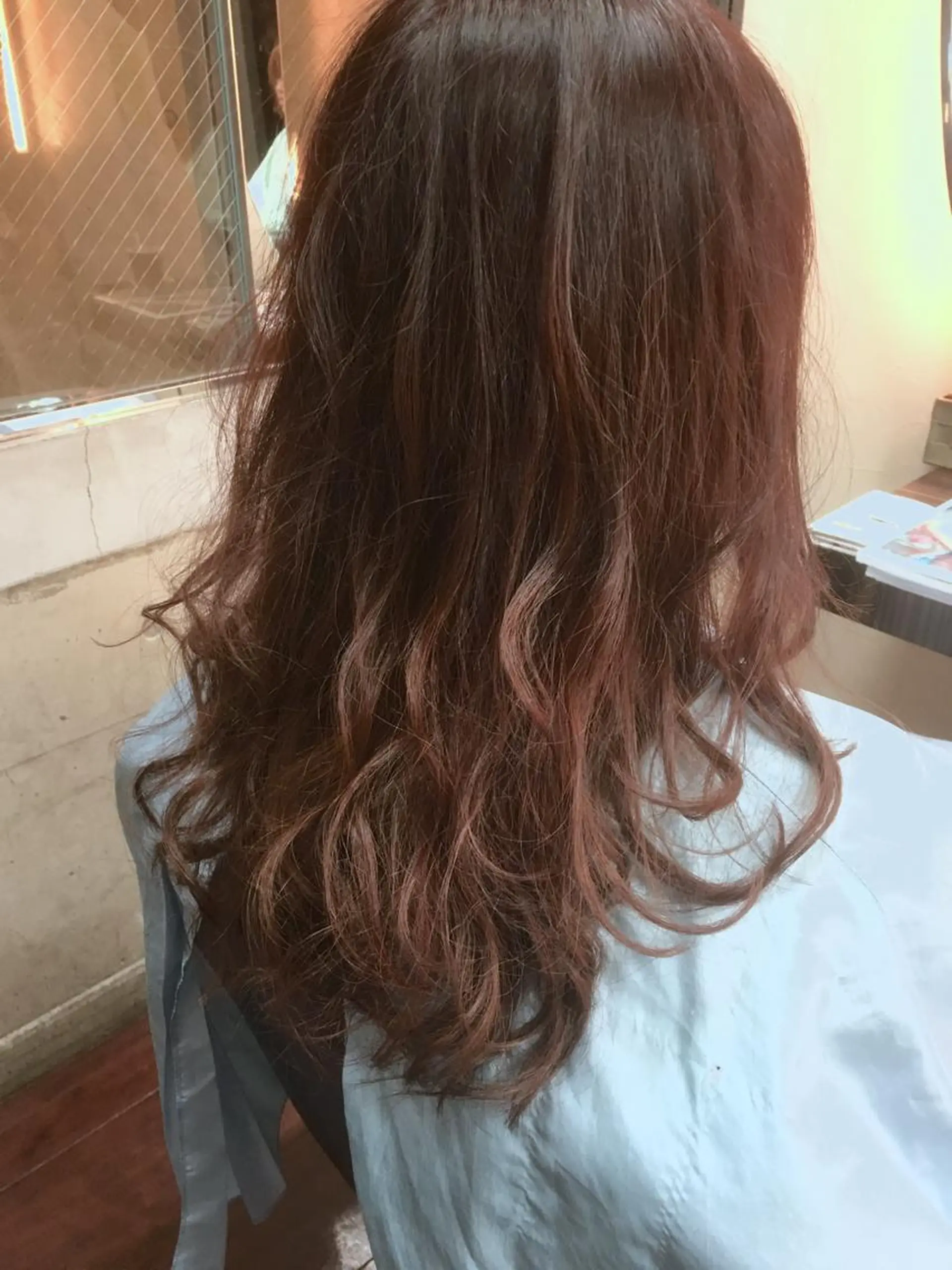 セミロング アッシュ 髪質改善×レイヤー 高嶋のヘアスタイル