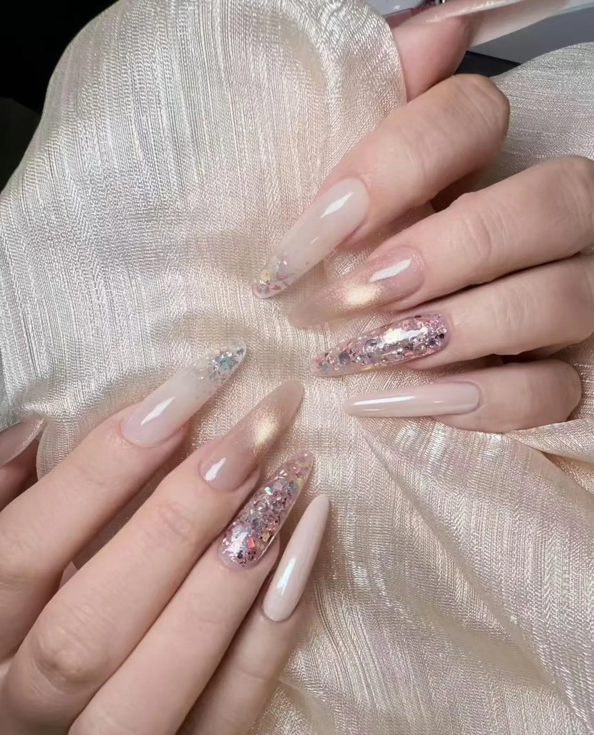 ネイル アートネイル 長さ出し ジェルネイル 韓国ネイル 持ち込み ハンドネイル ハンドケア Hana Bloom Nail💗YUIのネイルデザイン