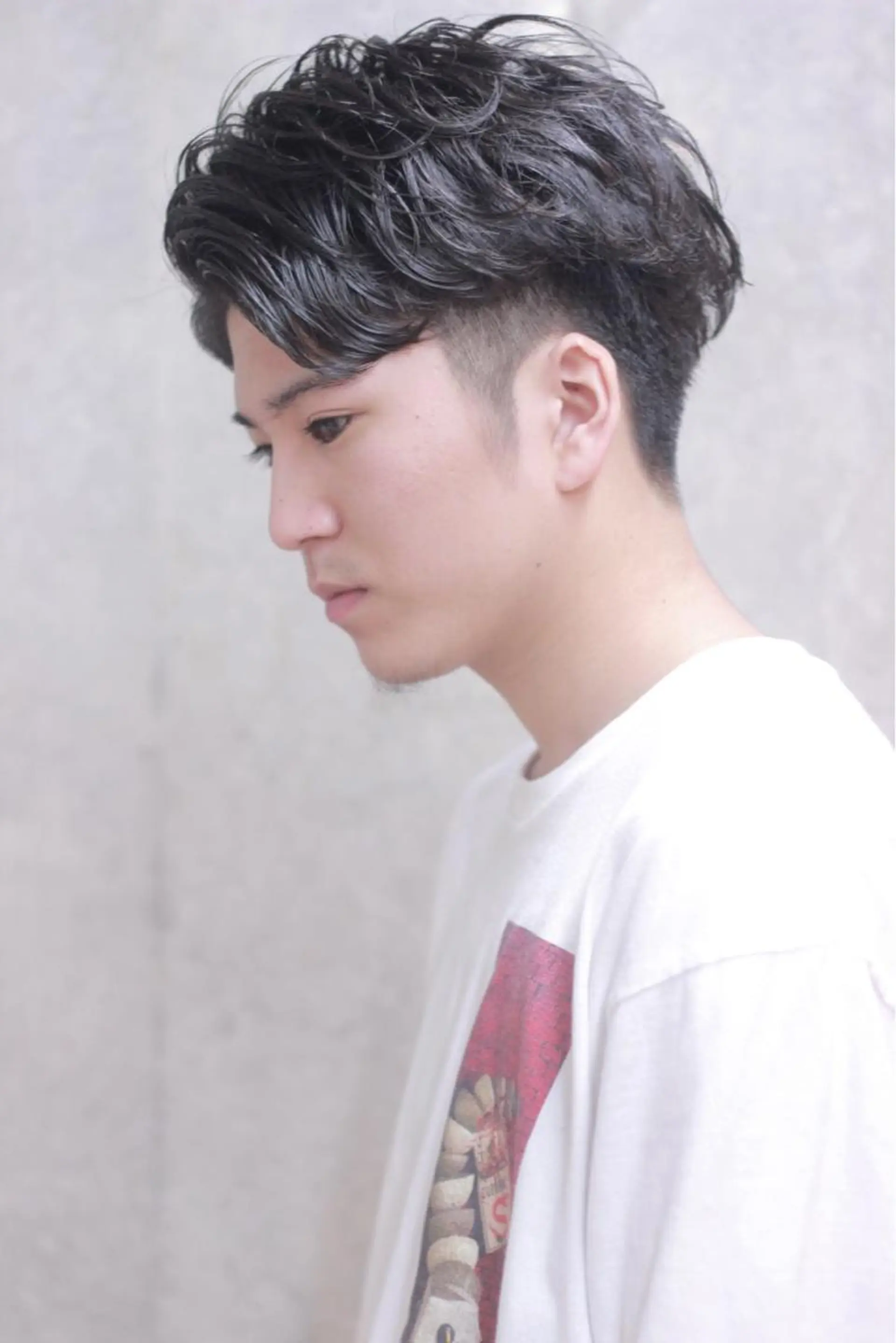 ショート パーマ メンズ 及川 光のヘアスタイル
