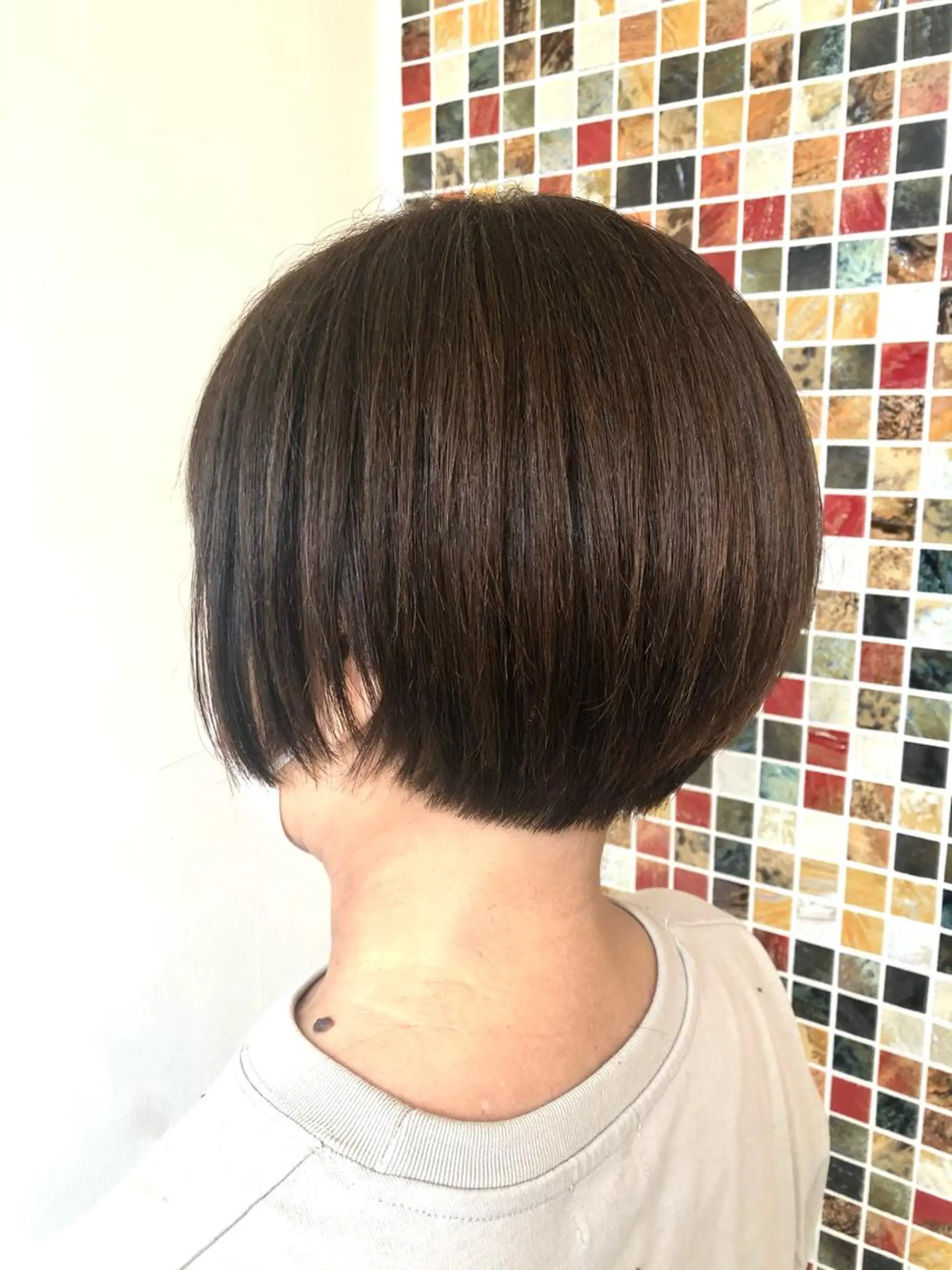 ショート 岩谷 愛依のヘアスタイル