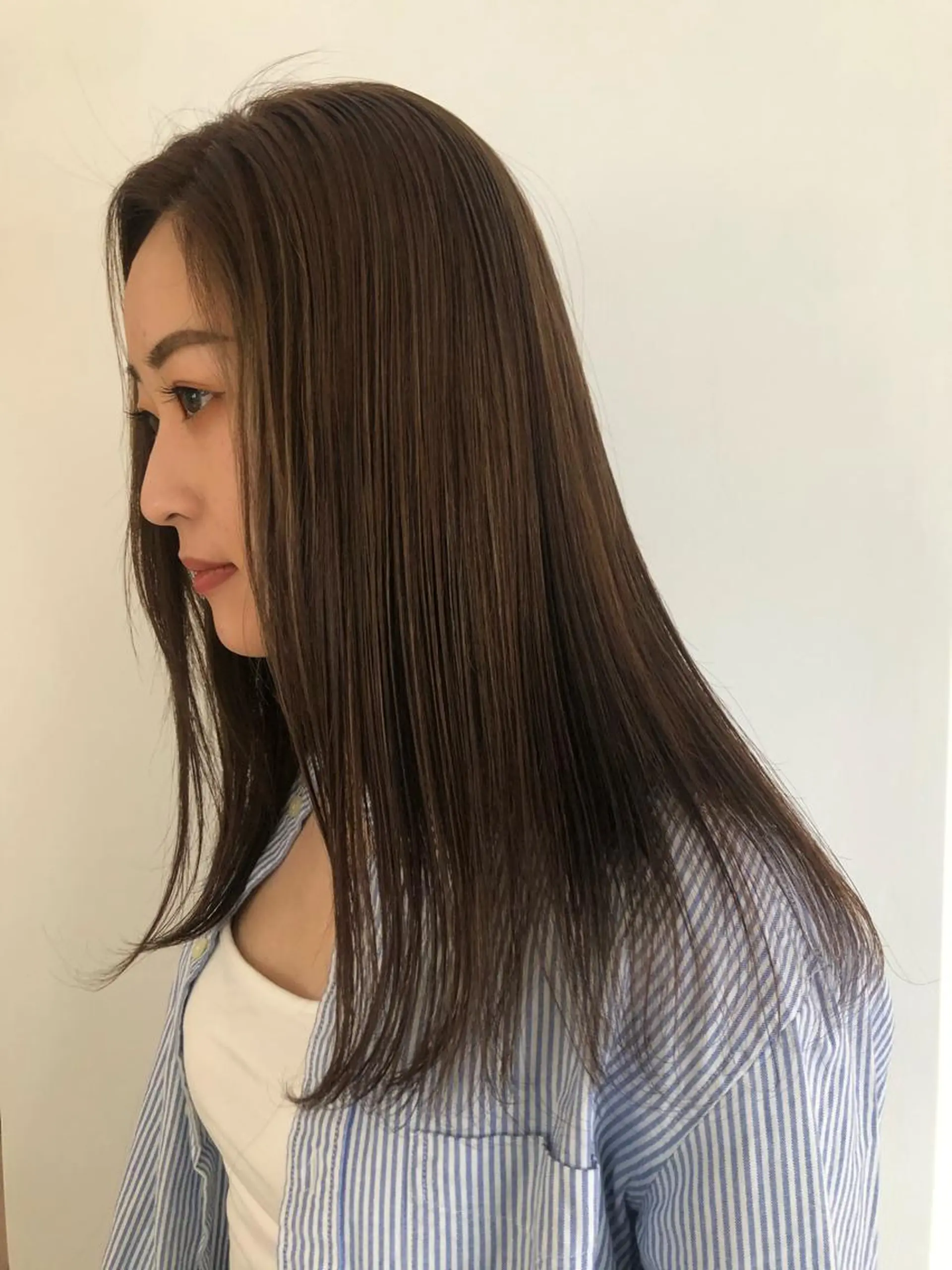 カラー ブリーチカラー🎀 韓国風/寺門美優のヘアスタイル