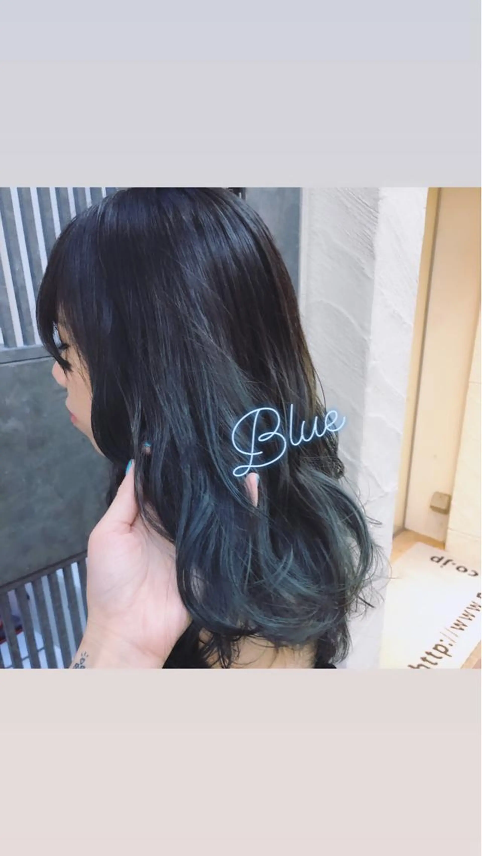 セミロング カラー ウルフカット／吉村 桃子のヘアスタイル