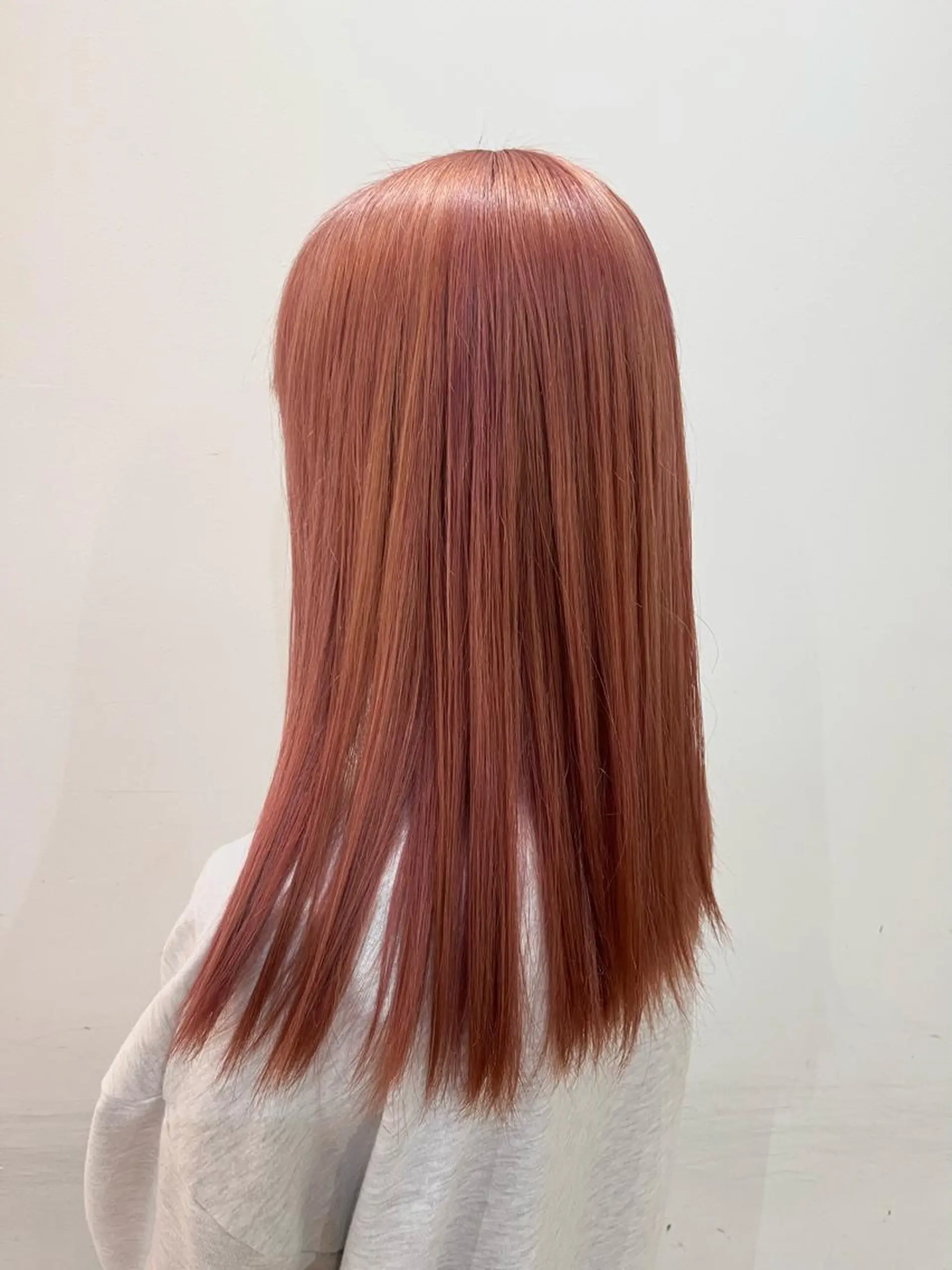 ロング カラー ブリーチ ダブルカラー グレージュ ハイライトカラー ハイトーンカラー LadyBeetle 山本泰史のヘアスタイル