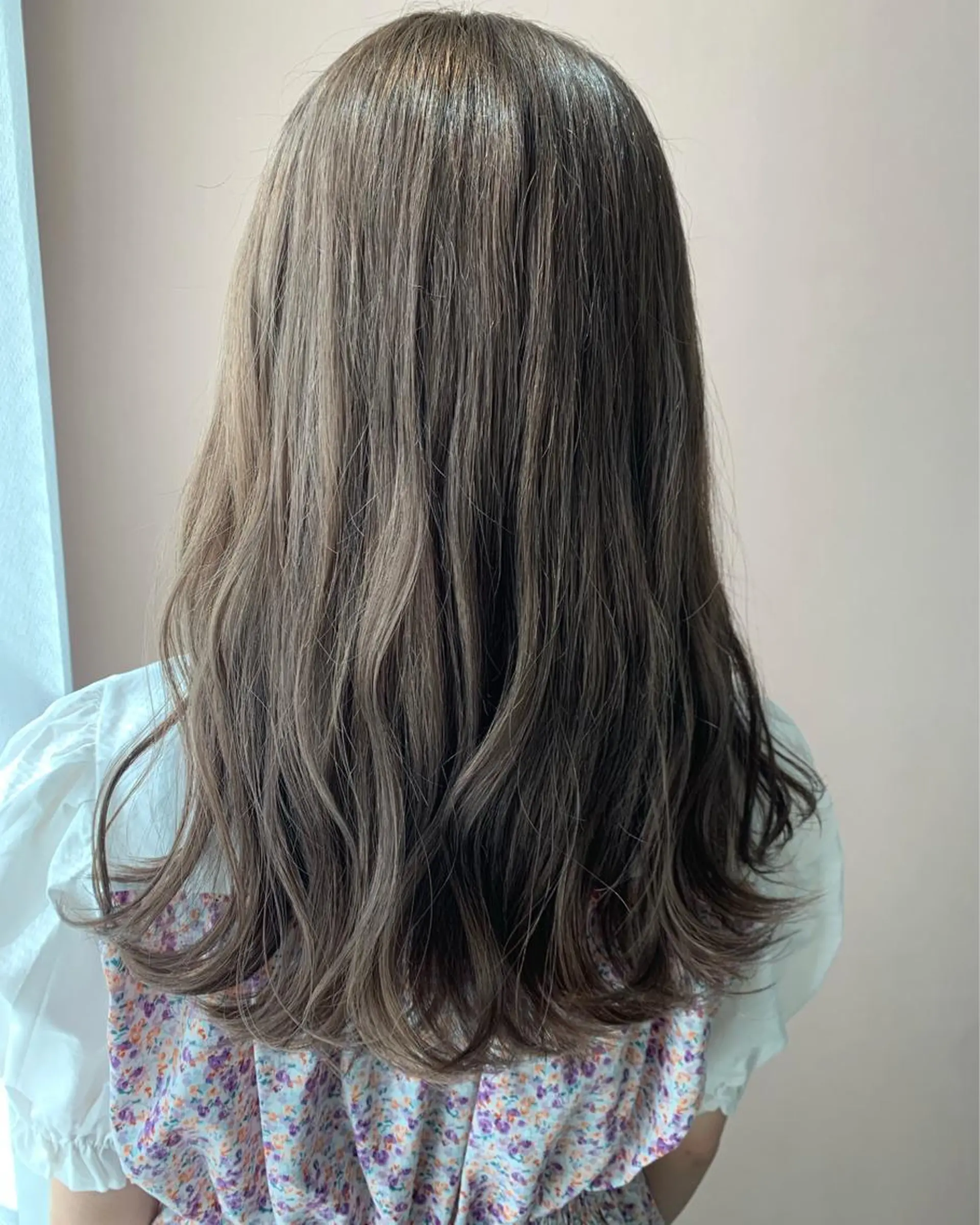 ロング カラー ブリーチ グレージュ モカグレージュ カット ヘアカラー トリートメント hub hair レイヤー/透明感のヘアスタイル