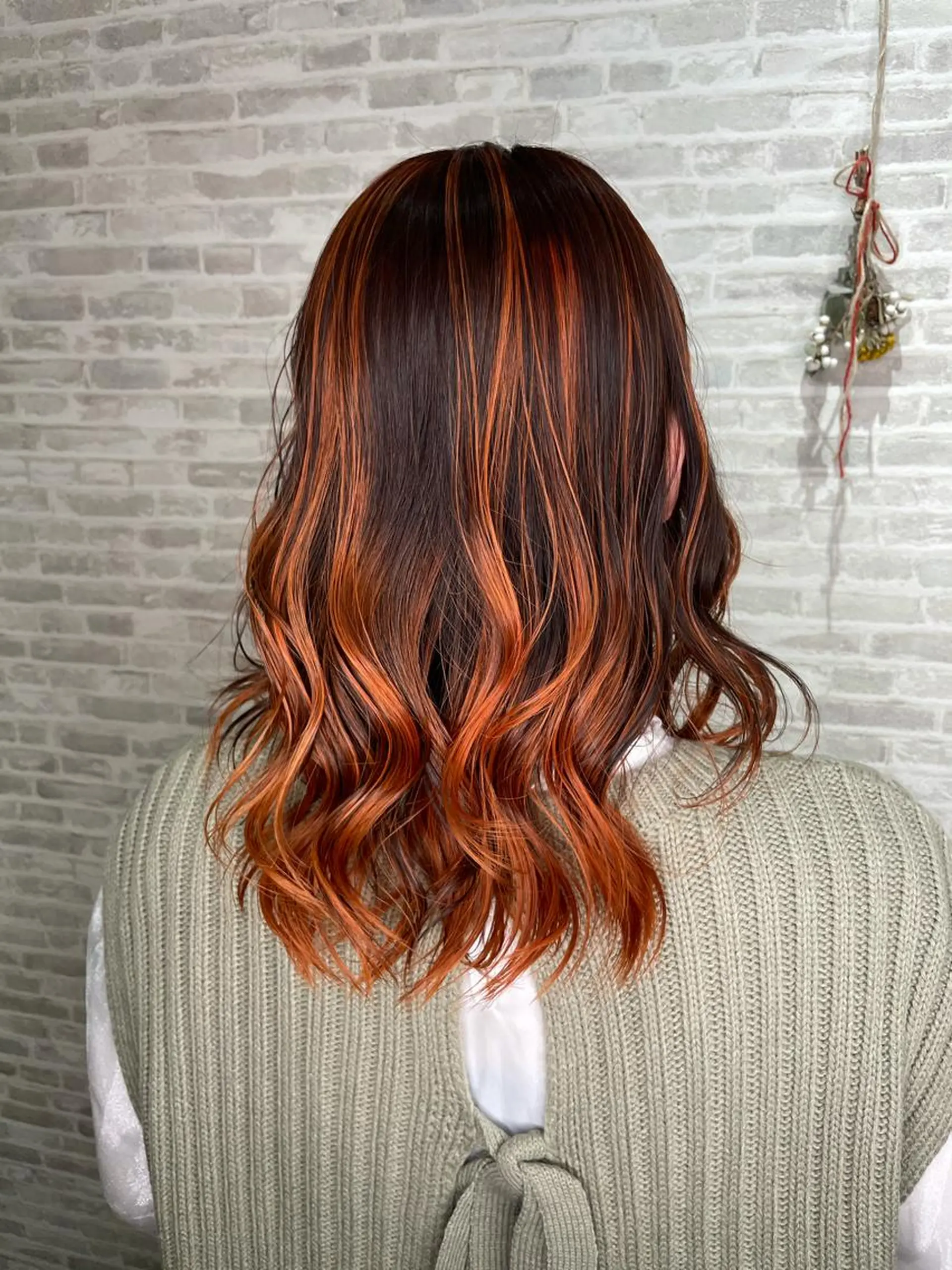 ミディアム カラー 平田 怜のヘアスタイル