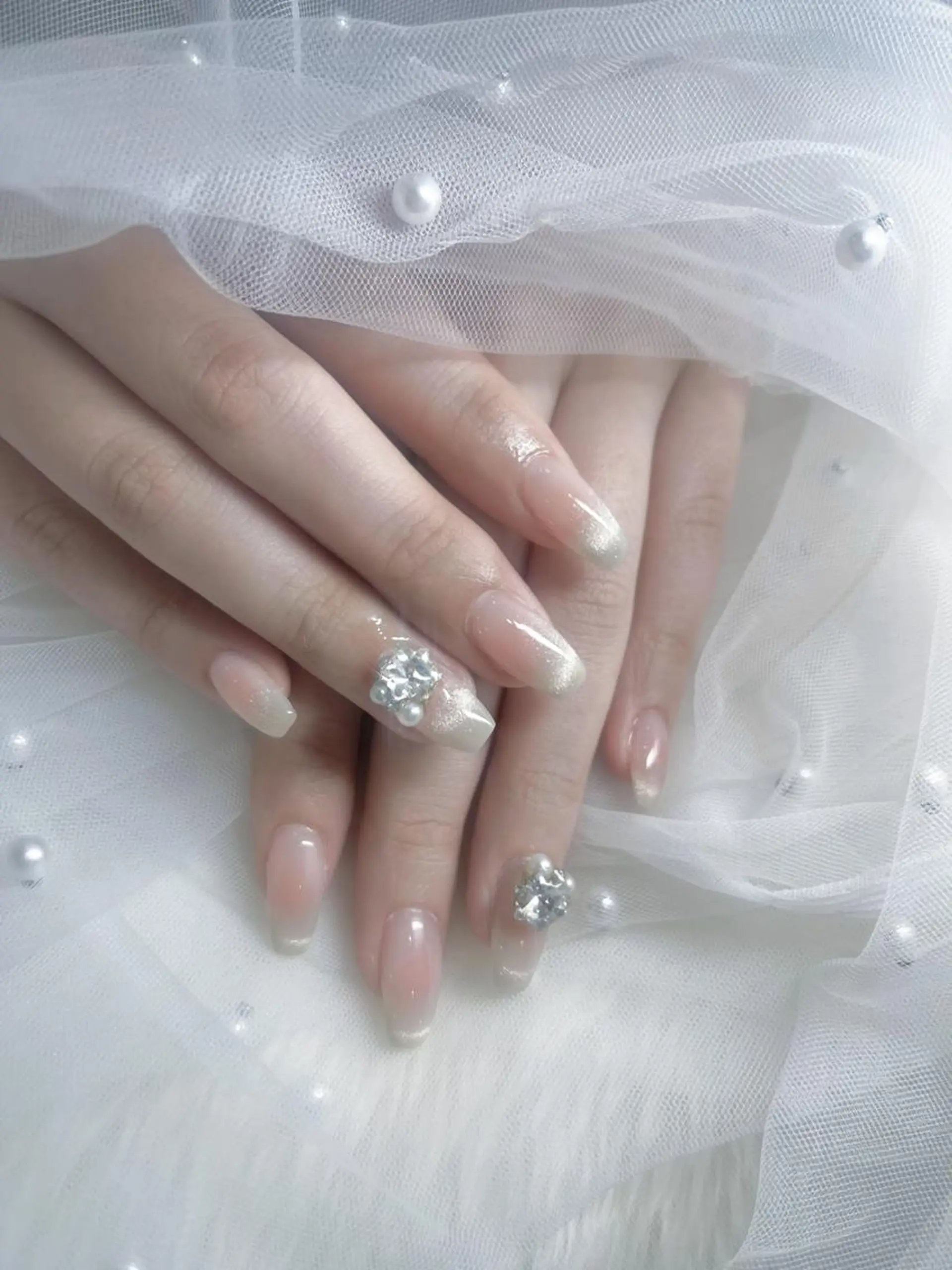 ネイル チークネイル マグネットネイル ハンドネイル KOKOA💟キラキ ラネイル✨難波すぐのネイルデザイン