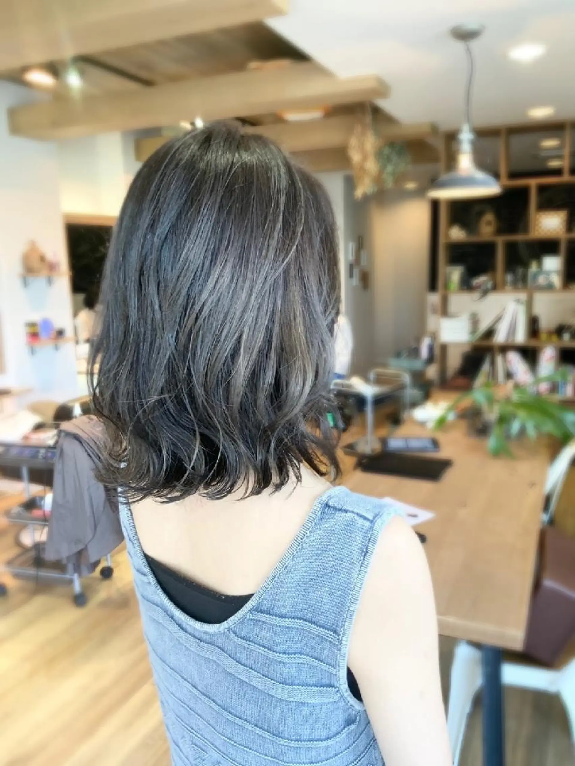 カラー 透明感カラー グレージュ 堀 望美のヘアスタイル