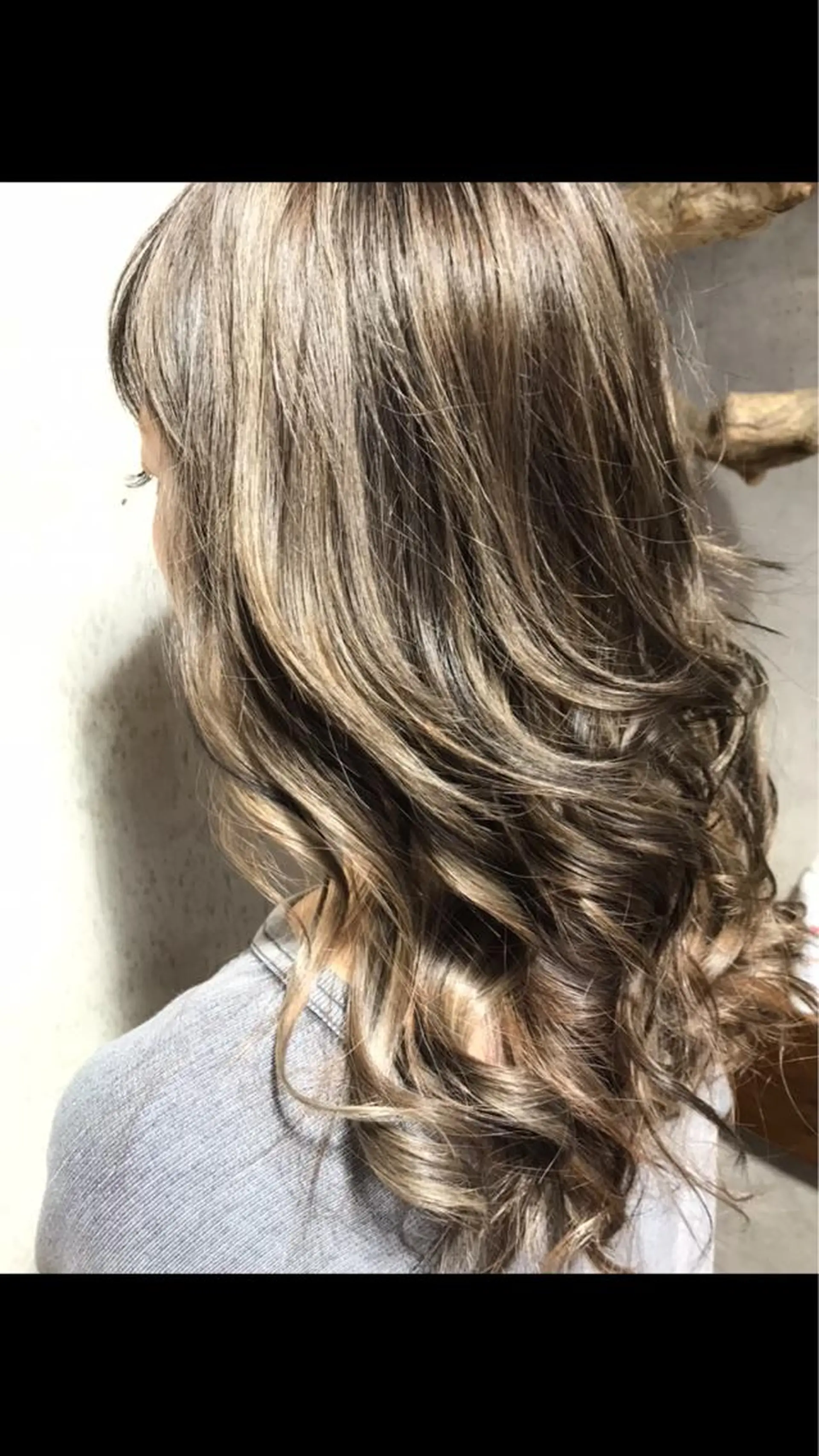 カラー 坂野 結子のヘアスタイル