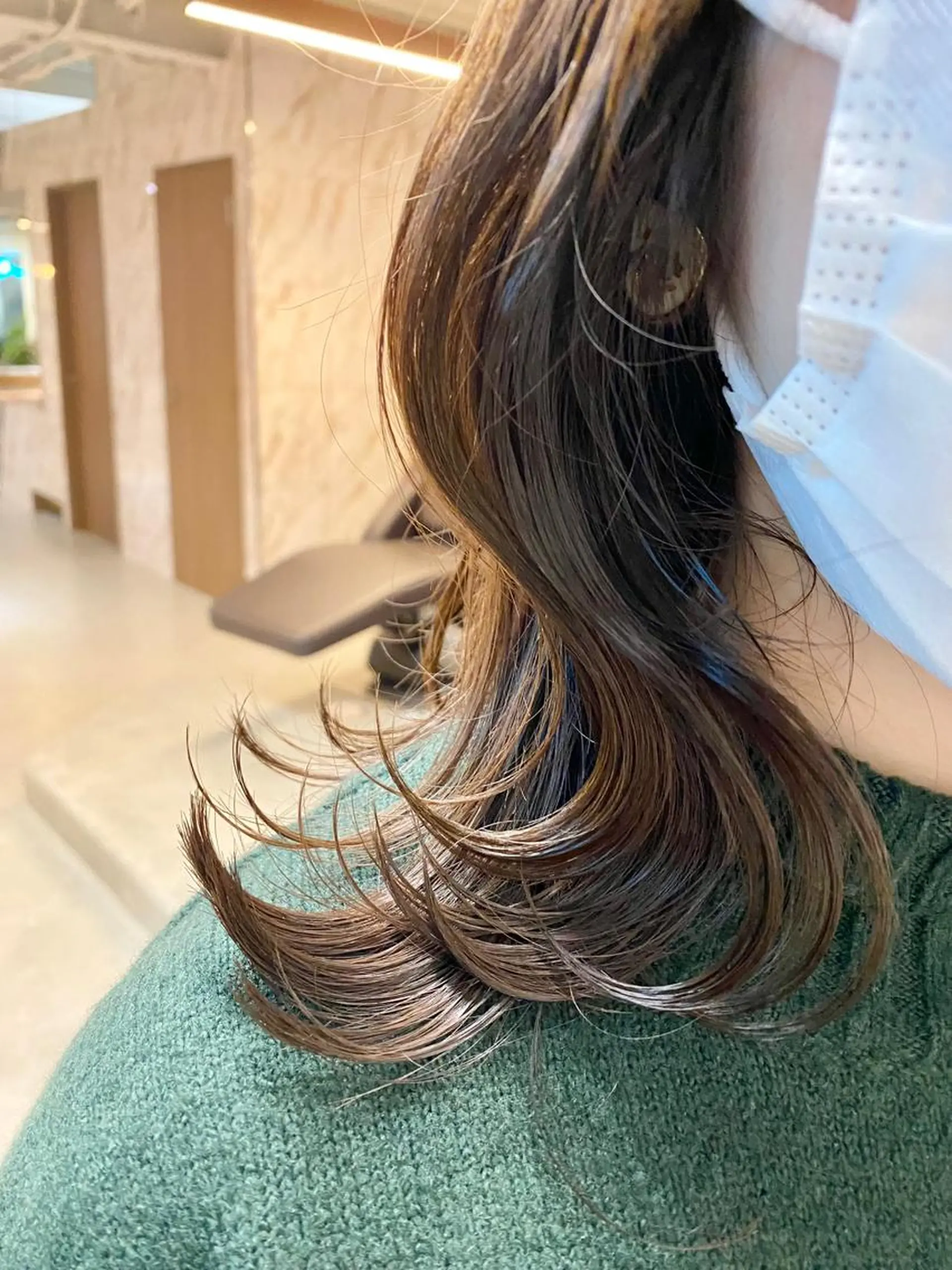 ミディアム カラー アッシュ オリーブアッシュ ハイトーン×似合わせ 🌱中川慎之介のヘアスタイル