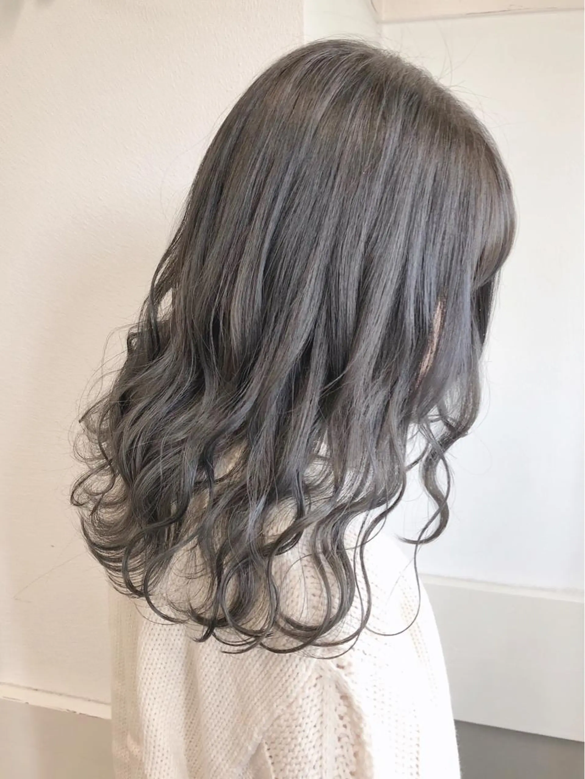 ミディアム カラー ヘアアレンジ ブルーカラー ブルージュ ヘアカラー トリートメント GiseL天神カラー 髪質改善/ブリーチのヘアスタイル