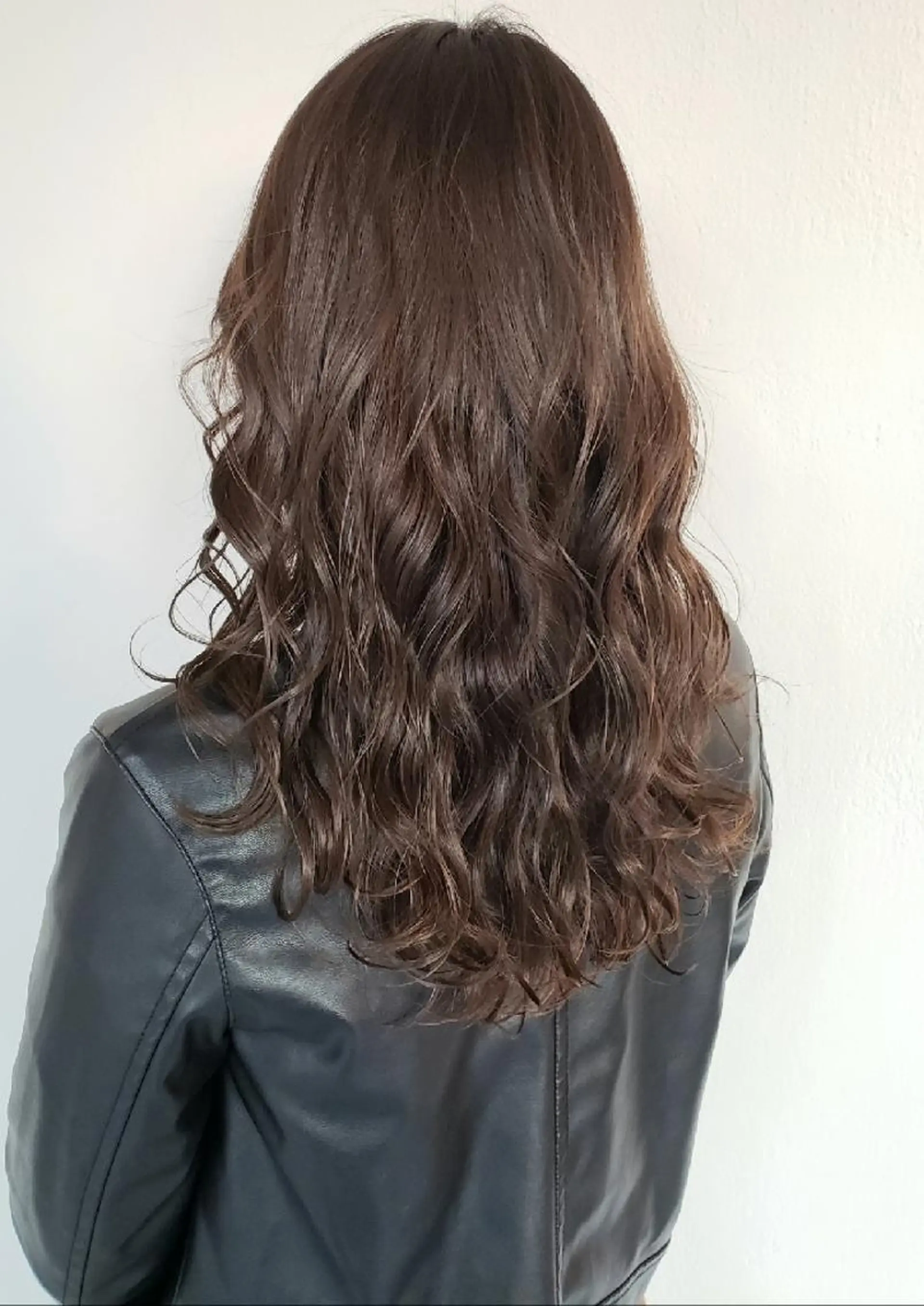 ロング カラー ヘアアレンジ アッシュ アッシュブラウン ブラウンカラー 成瀬 弘光のヘアスタイル