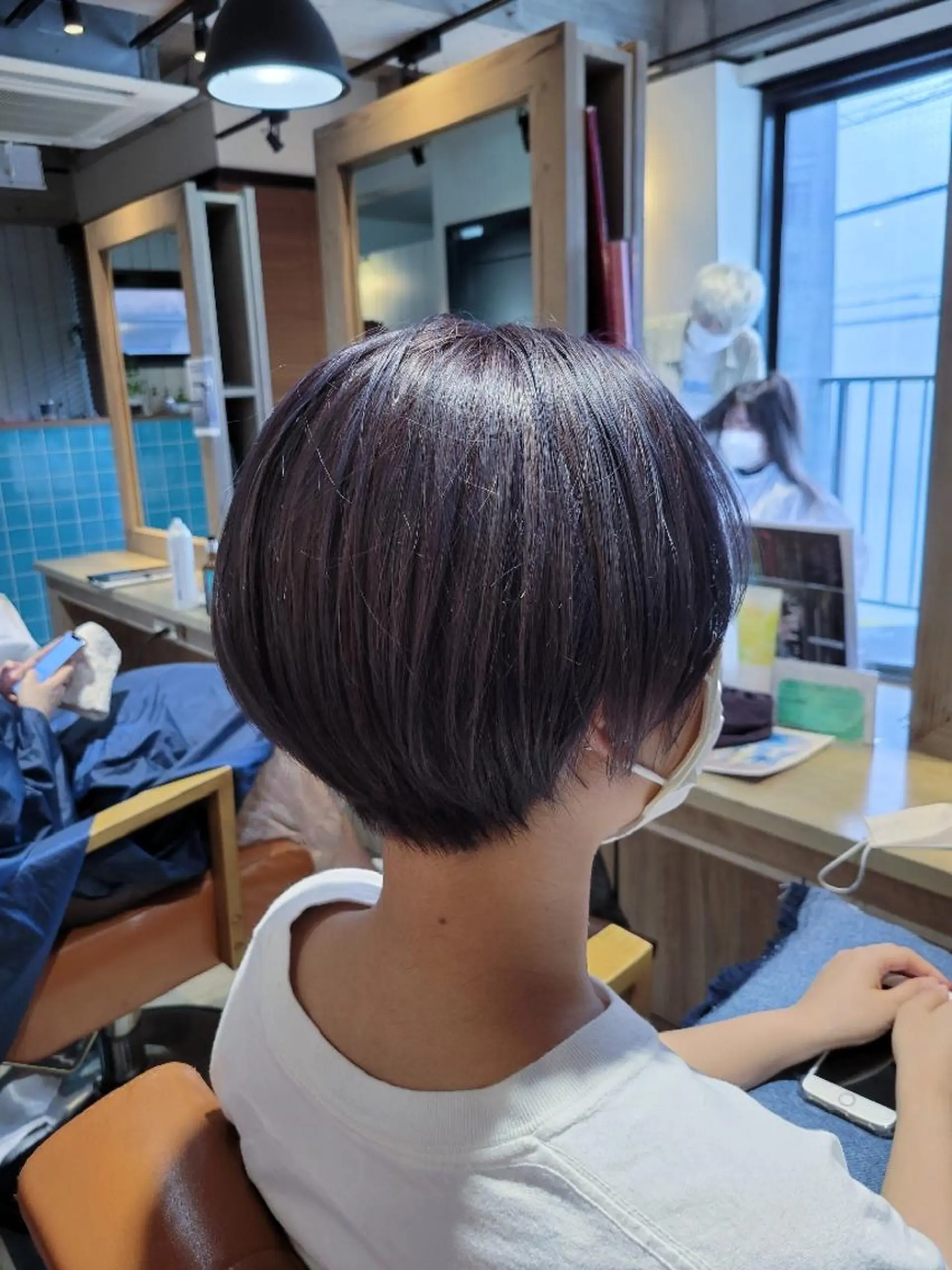 ショート パープルカラー カット ヘアカラー トリートメント alushe 岡 陽子のヘアスタイル