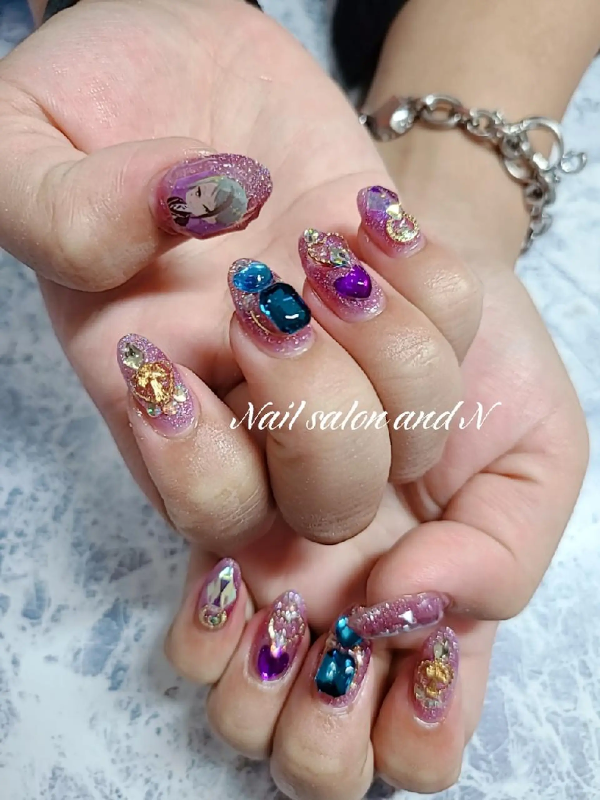 ネイル and Nのネイルデザイン