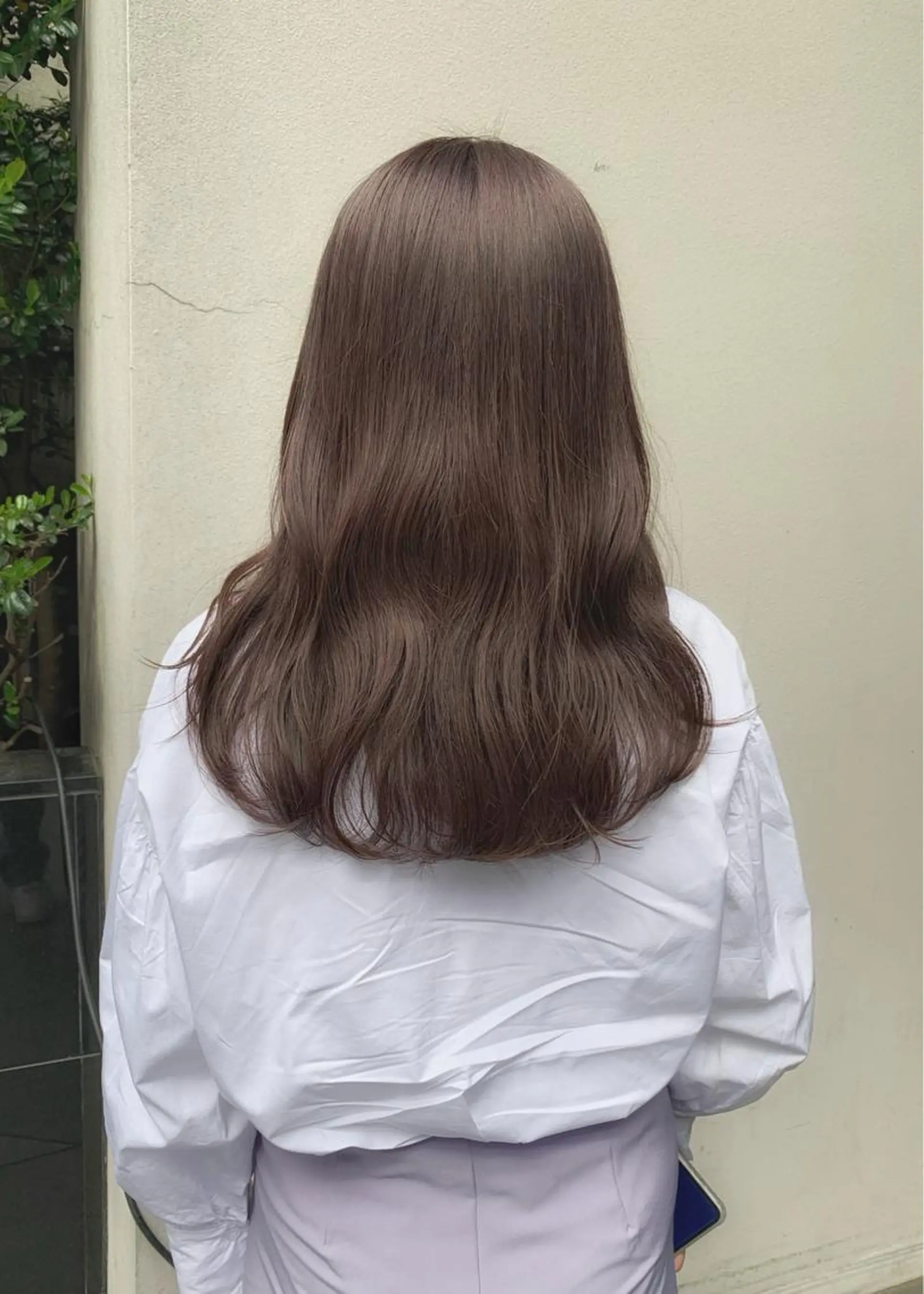 ミディアム カラー ベージュカラー ブラウンカラー ブラウンベージュ カット ヘアカラー トリートメント 矢野 晃平のヘアスタイル