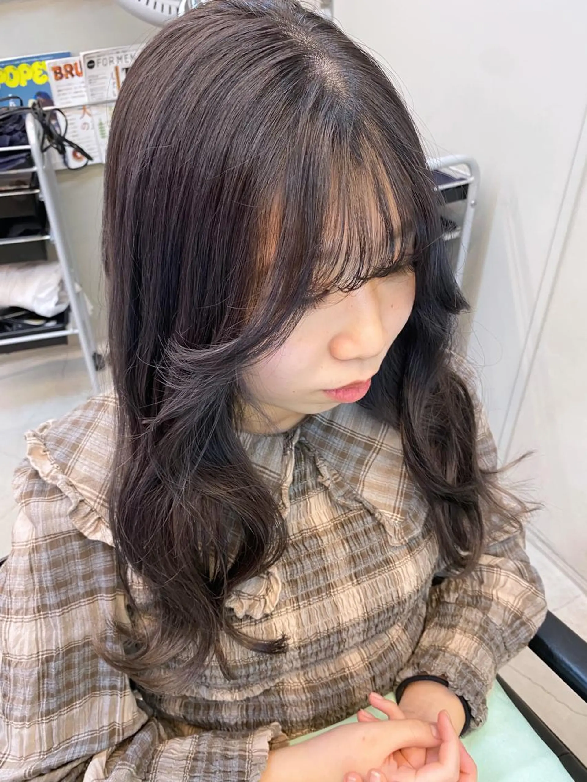 ロング カラー ヘアカラー トリートメント 岡野 静華のヘアスタイル