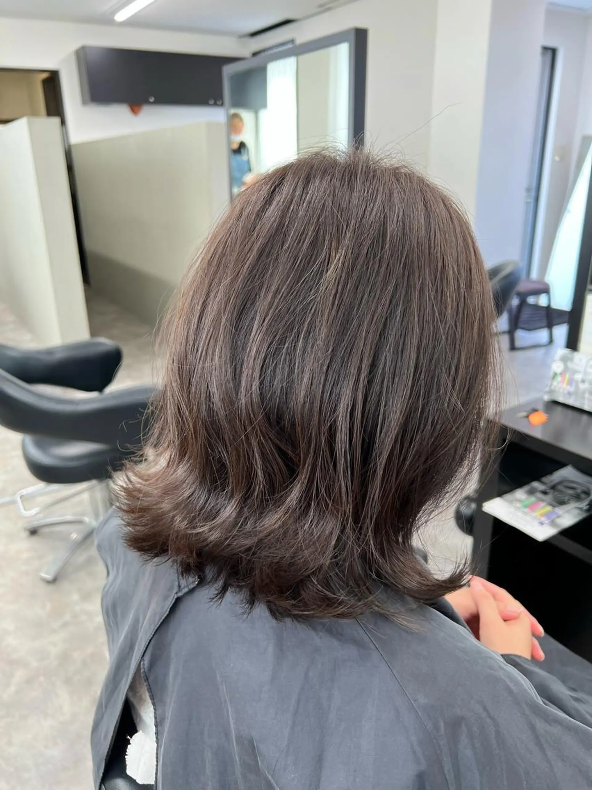 ショート カラー グレージュ C'LD Hair トモヤのヘアスタイル