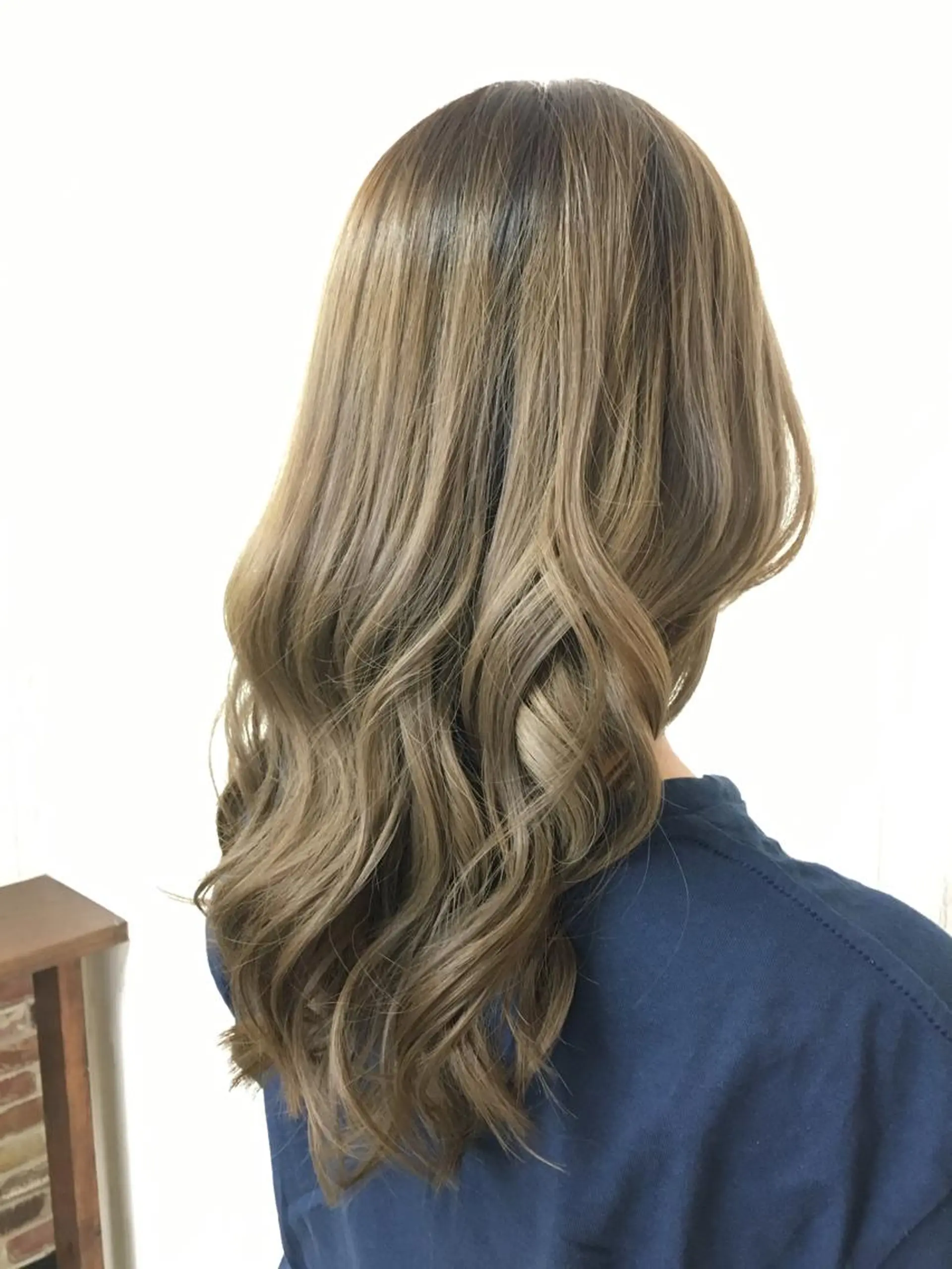 カラー 小寺 穂奈実のヘアスタイル