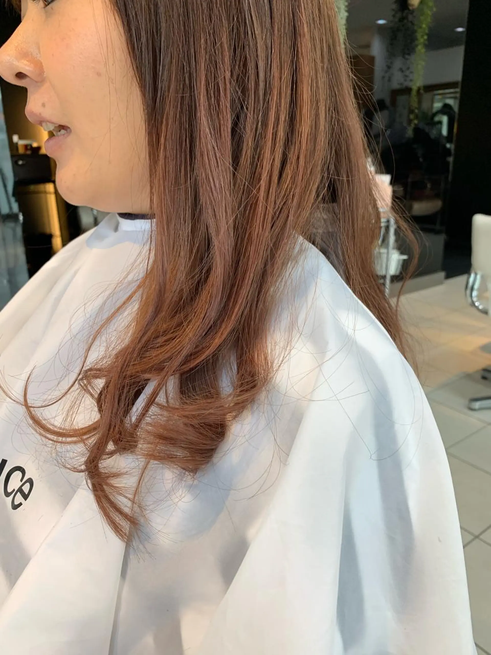 セミロング カラー 白髪ぼかしハイライト 柳川拓哉のヘアスタイル