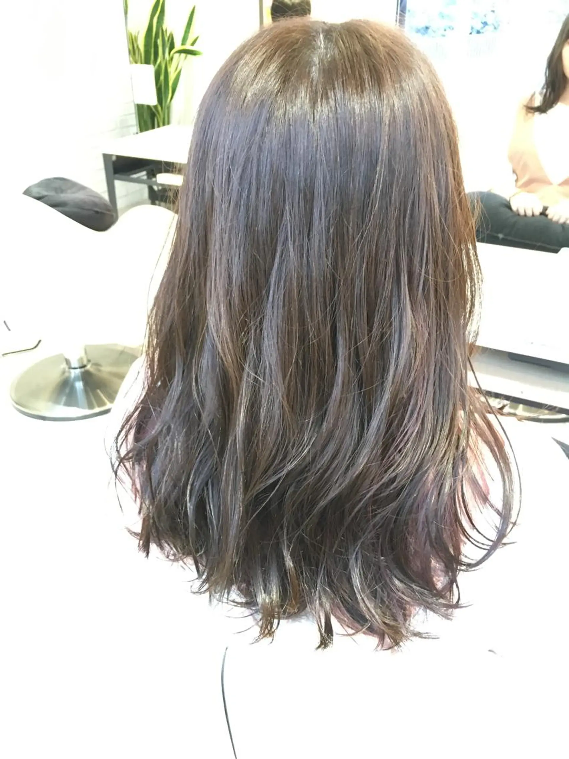 セミロング カラー 金子 富士のヘアスタイル