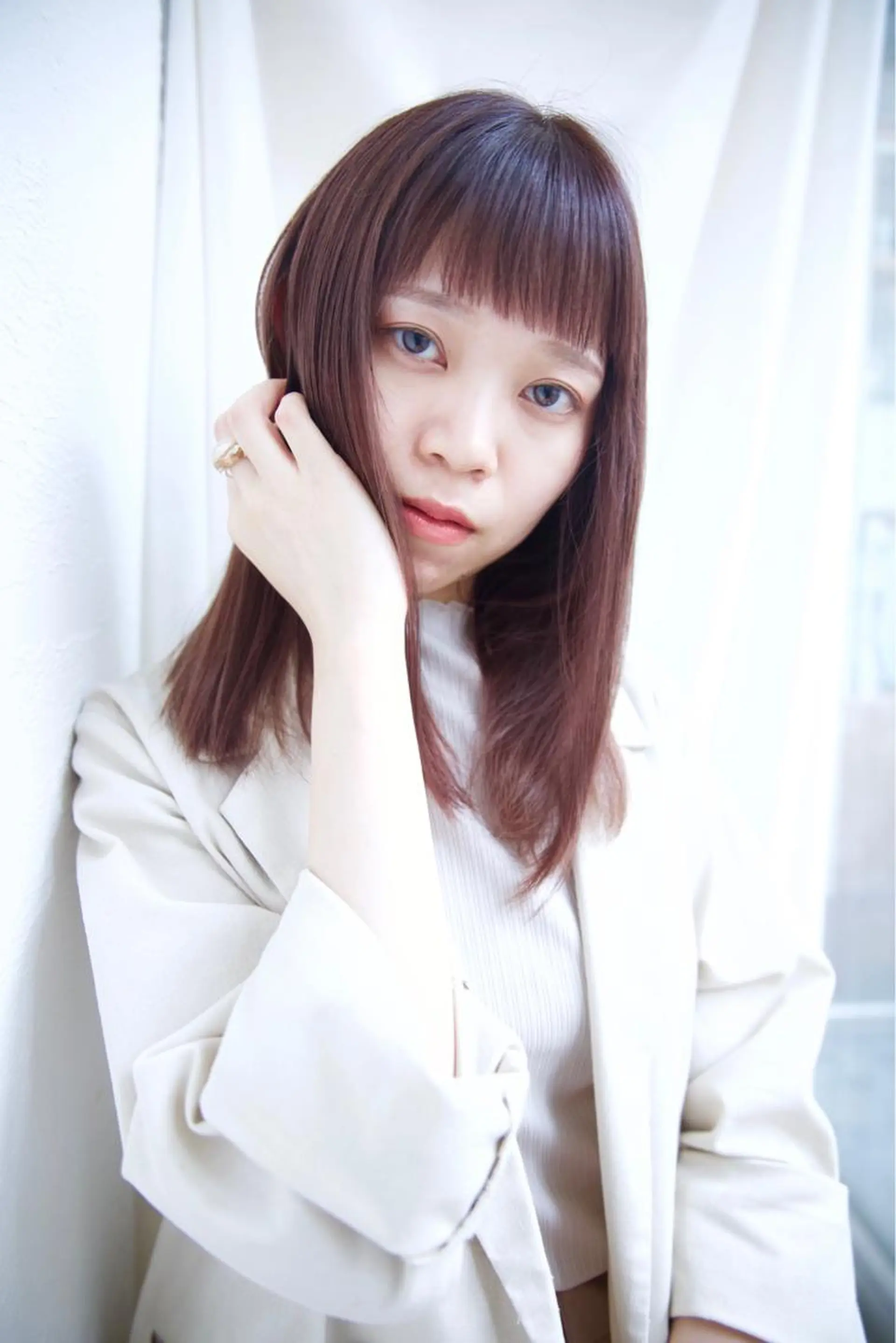 セミロング カラー fio マナミのヘアスタイル
