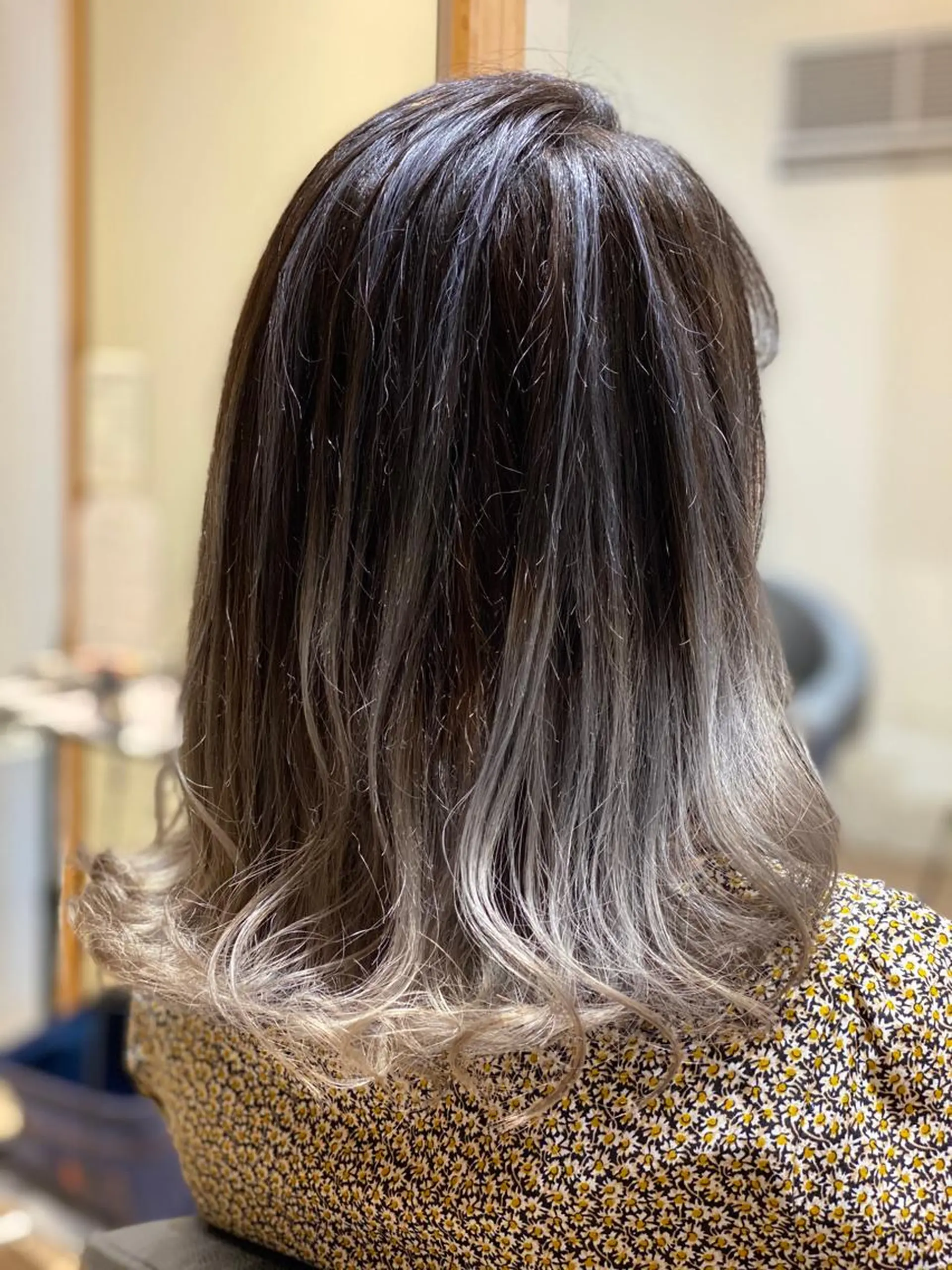 ロング カラー 関口 友行のヘアスタイル