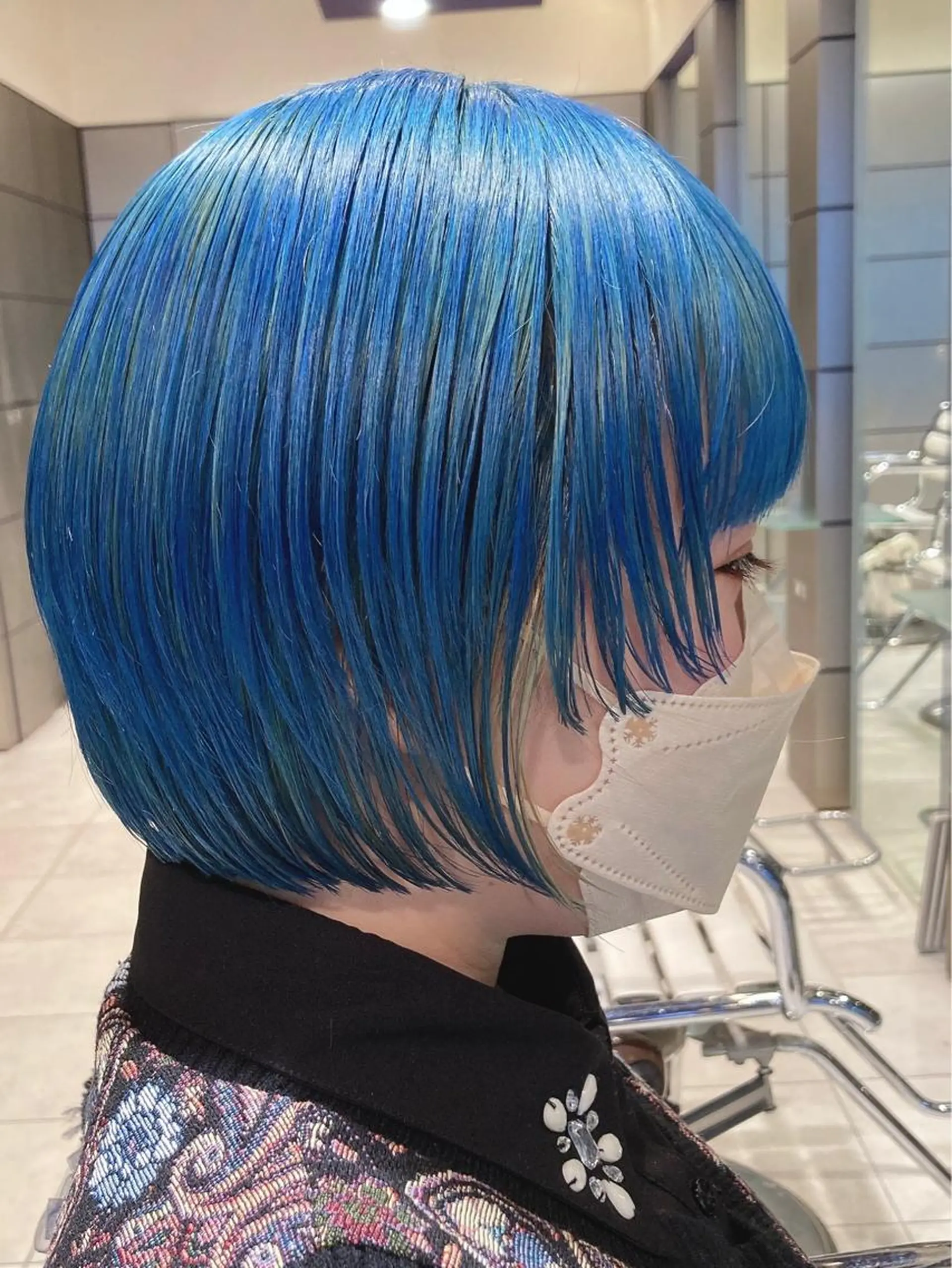 ショート カラー ブリーチ ブルーカラー イヤリングカラー ボブ 姫カット カット ヘアカラー トリートメント スキバサミを使わない カット🌼唯🌼のヘアスタイル