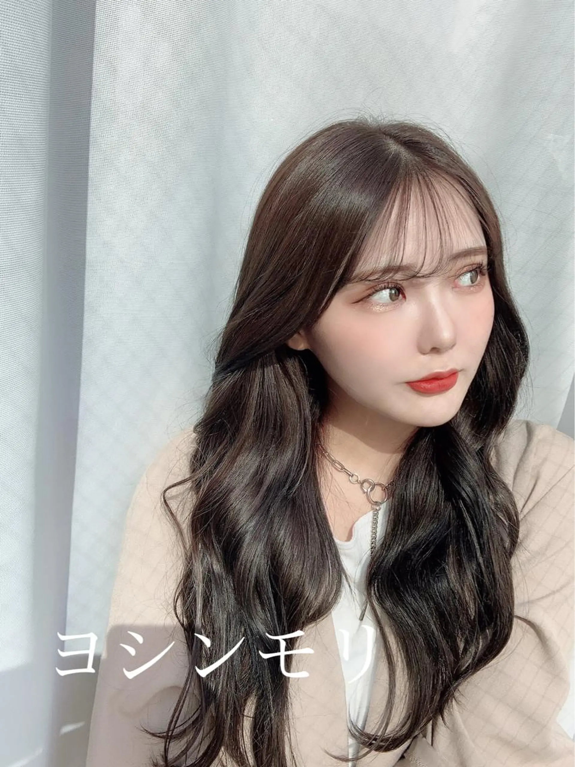 ロング カラー ヘアアレンジ アイブロウ アディクシーカラー ベージュカラー 透明感カラー イヤリングカラー グレージュ 顔周り特化/韓国ヘア /レイヤー/吉野幸大のヘアスタイル