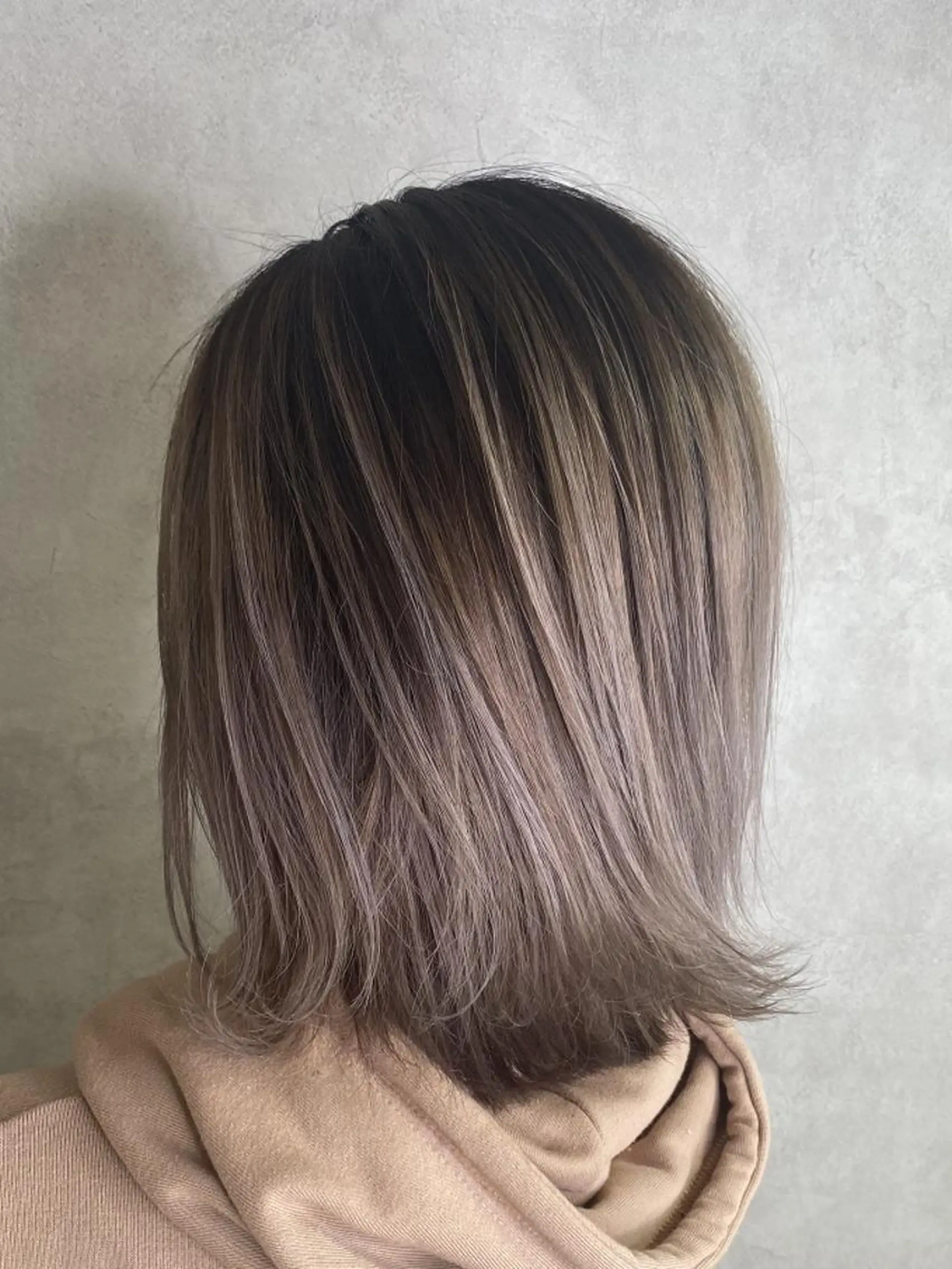 ミディアム カラー バレイヤージュ ベージュカラー ハイライトカラー ピンクカラー ピンクベージュ ヘアカラー トリートメント RIENS♡xrea 山本優舞のヘアスタイル