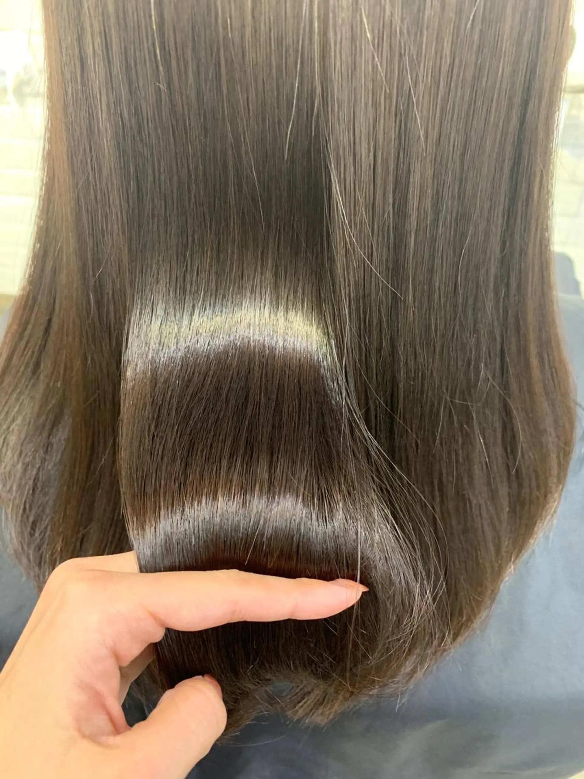 セミロング 髪質改善 ふわっとレイヤー 🪽スガヤハルミのヘアスタイル