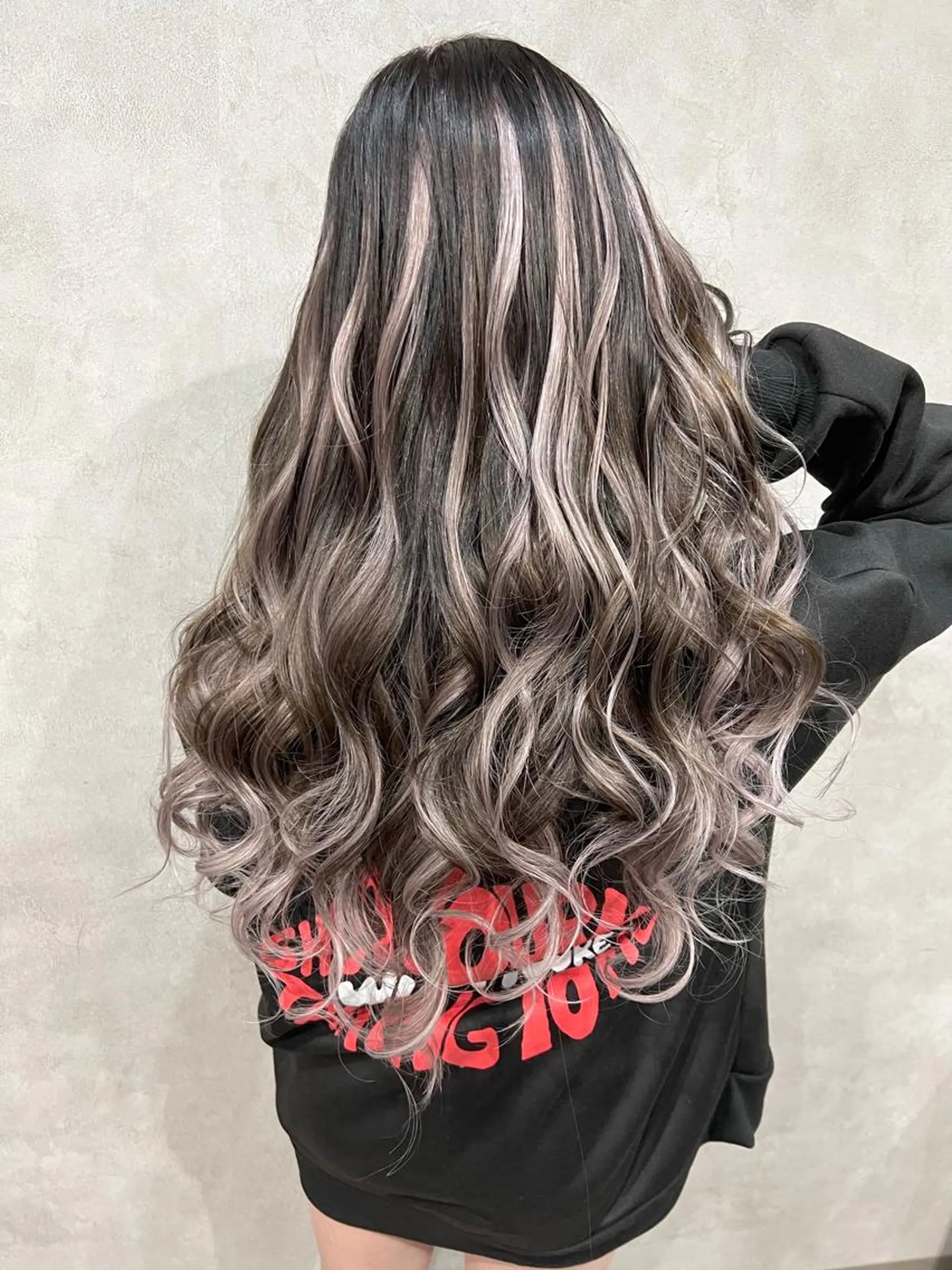 ロング カラー ヘアカラー エクステ ハイトーン/韓国風 🤍Nacchi🐈のマツエク・マツパデザイン