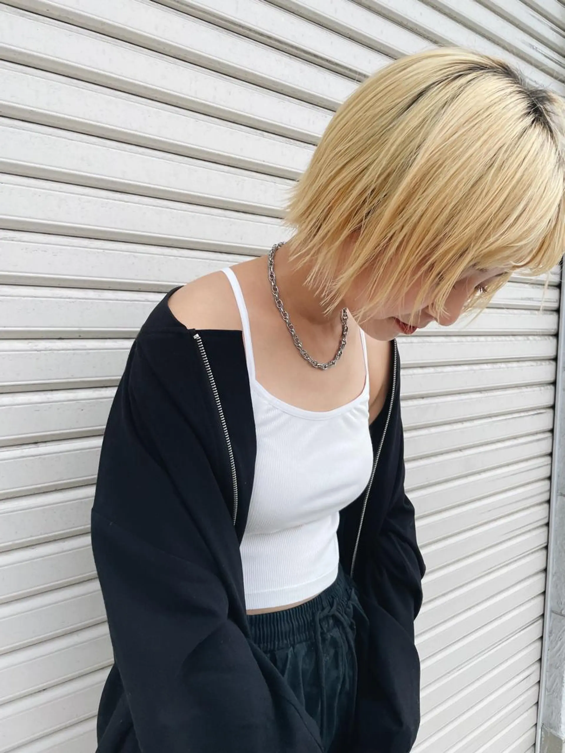 ショート カラー 岸川 恭子のヘアスタイル