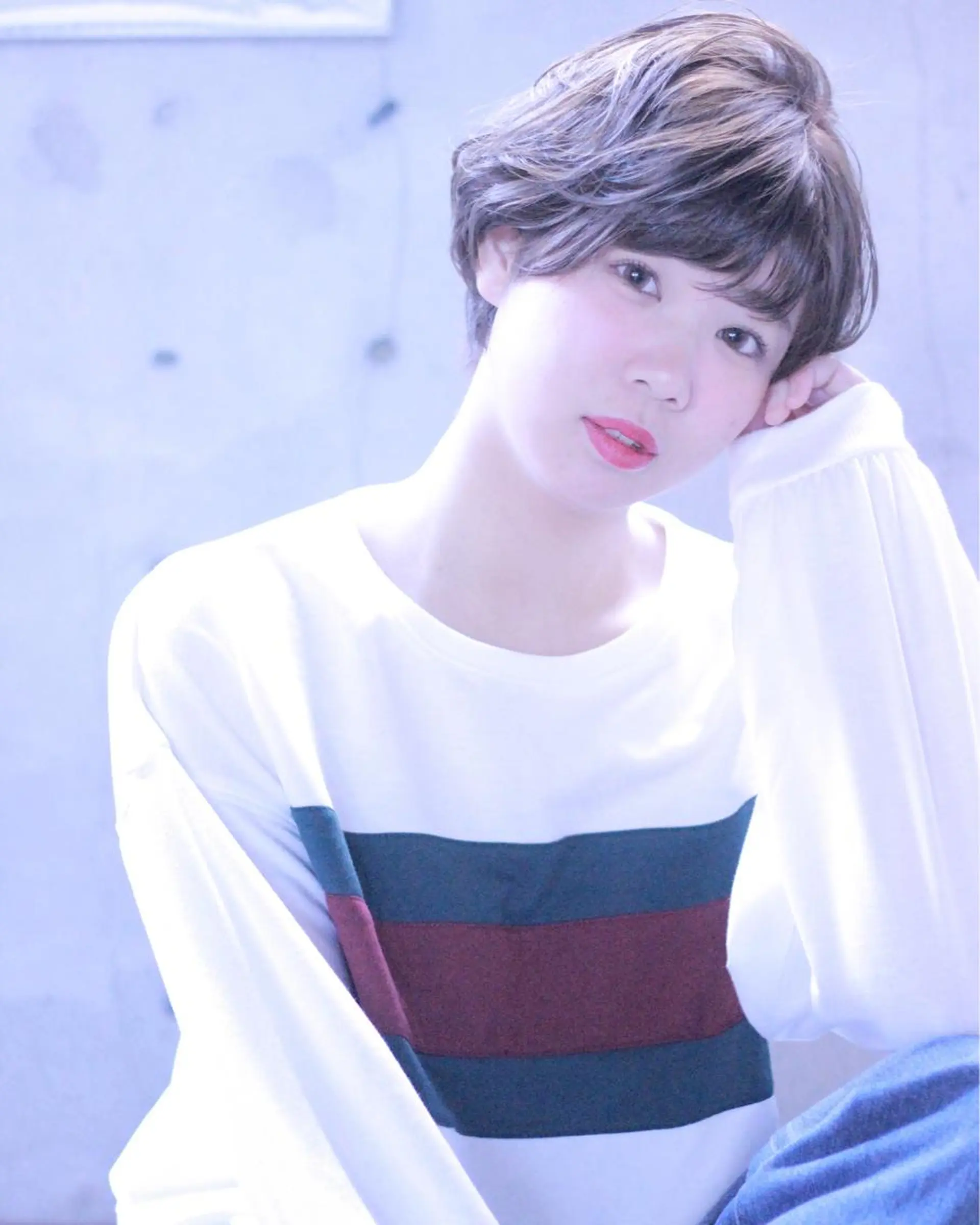 ショート カラー 及川 光のヘアスタイル