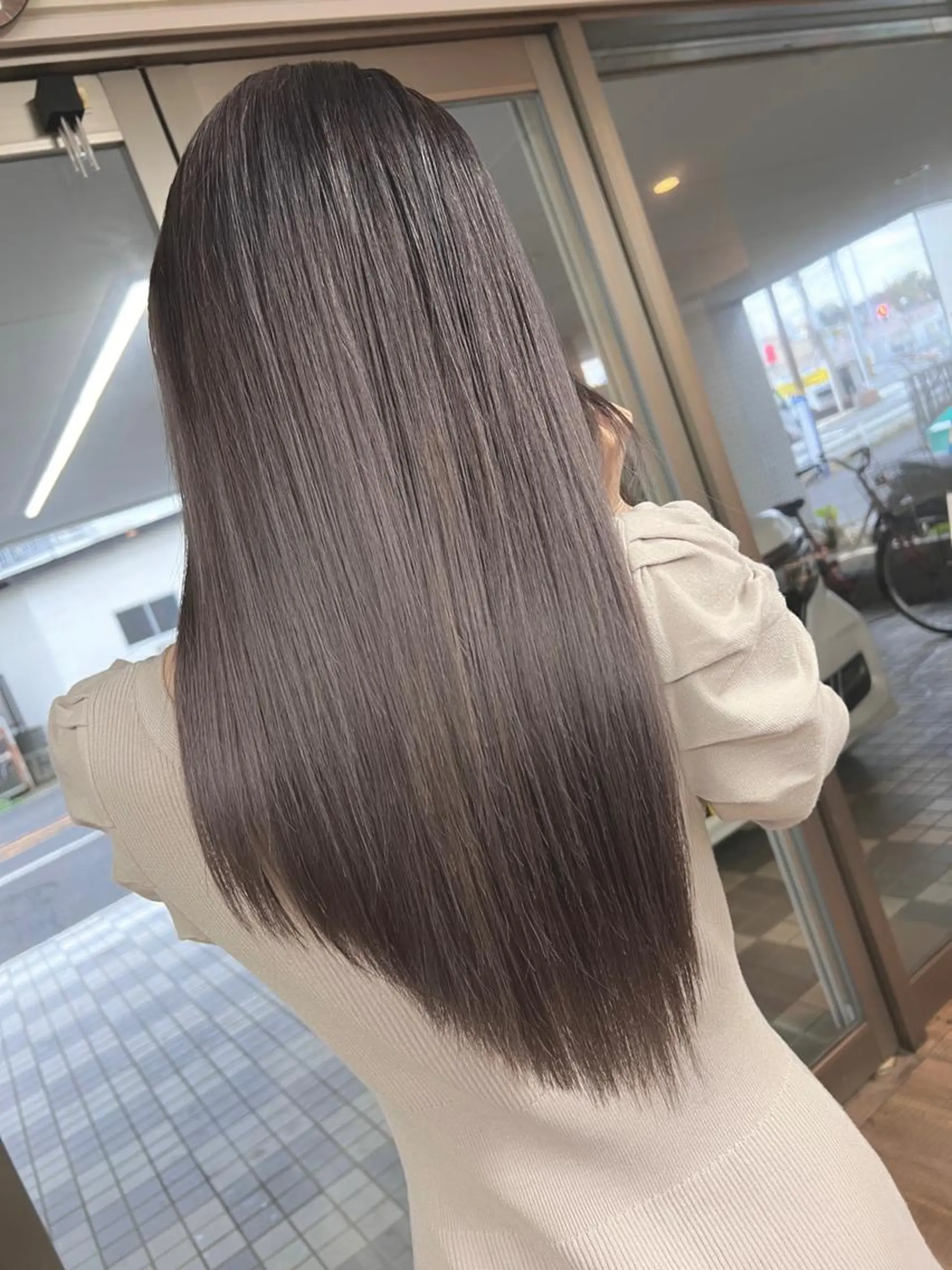 ロング カラー バレイヤージュ ブリーチ ケアブリーチ ダブルカラー イヤリングカラー カット ヘアカラー 🌷かわばた めい🌷のヘアスタイル