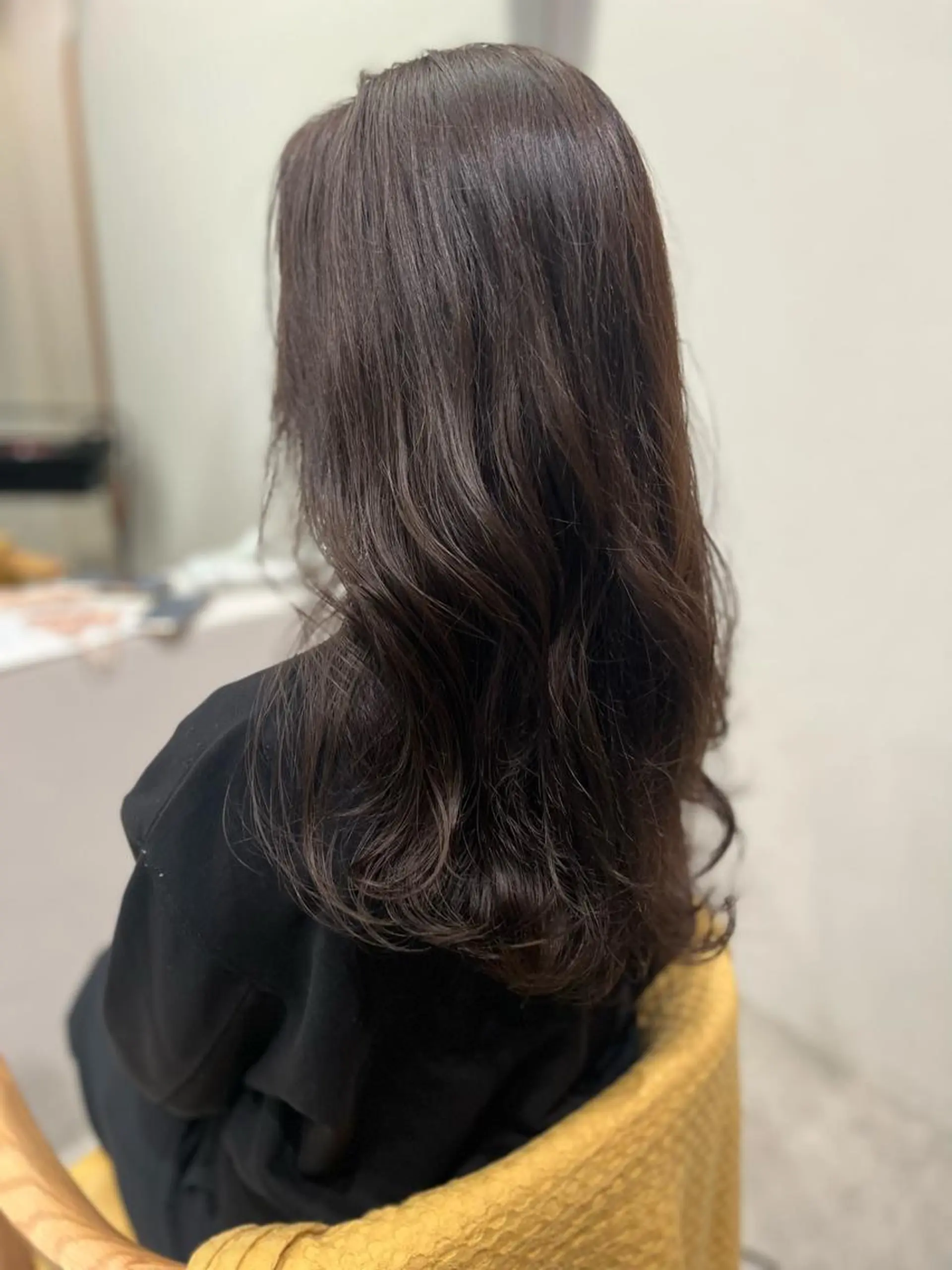 ロング カラー ロングレイヤー アッシュ アッシュグレー アッシュグレージュ グレージュ カット ヘアカラー 誰より丁寧なカット/ 小林輝/レイヤーのヘアスタイル