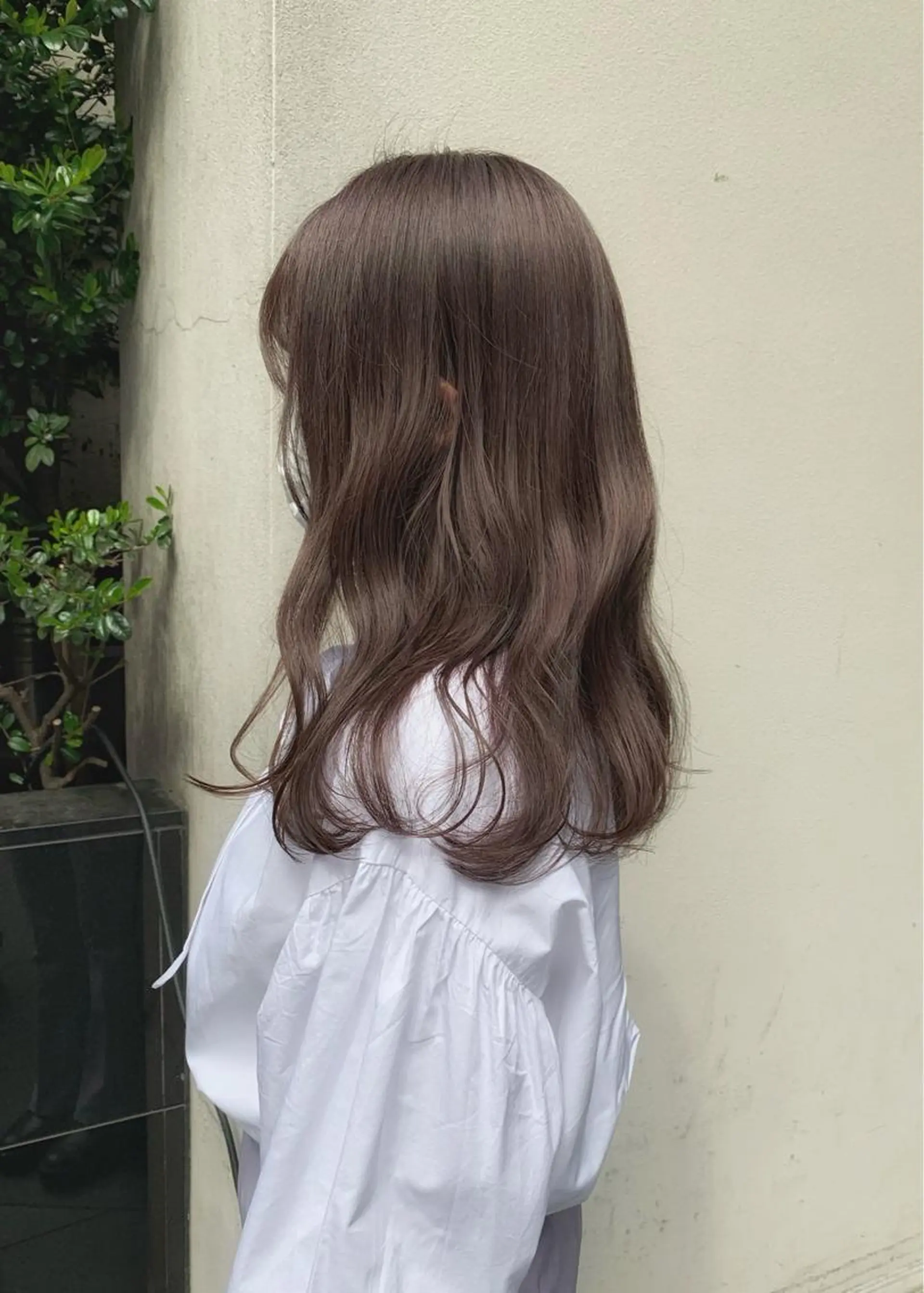 ミディアム カラー ベージュカラー ブラウンカラー ブラウンベージュ カット ヘアカラー トリートメント 矢野 晃平のヘアスタイル