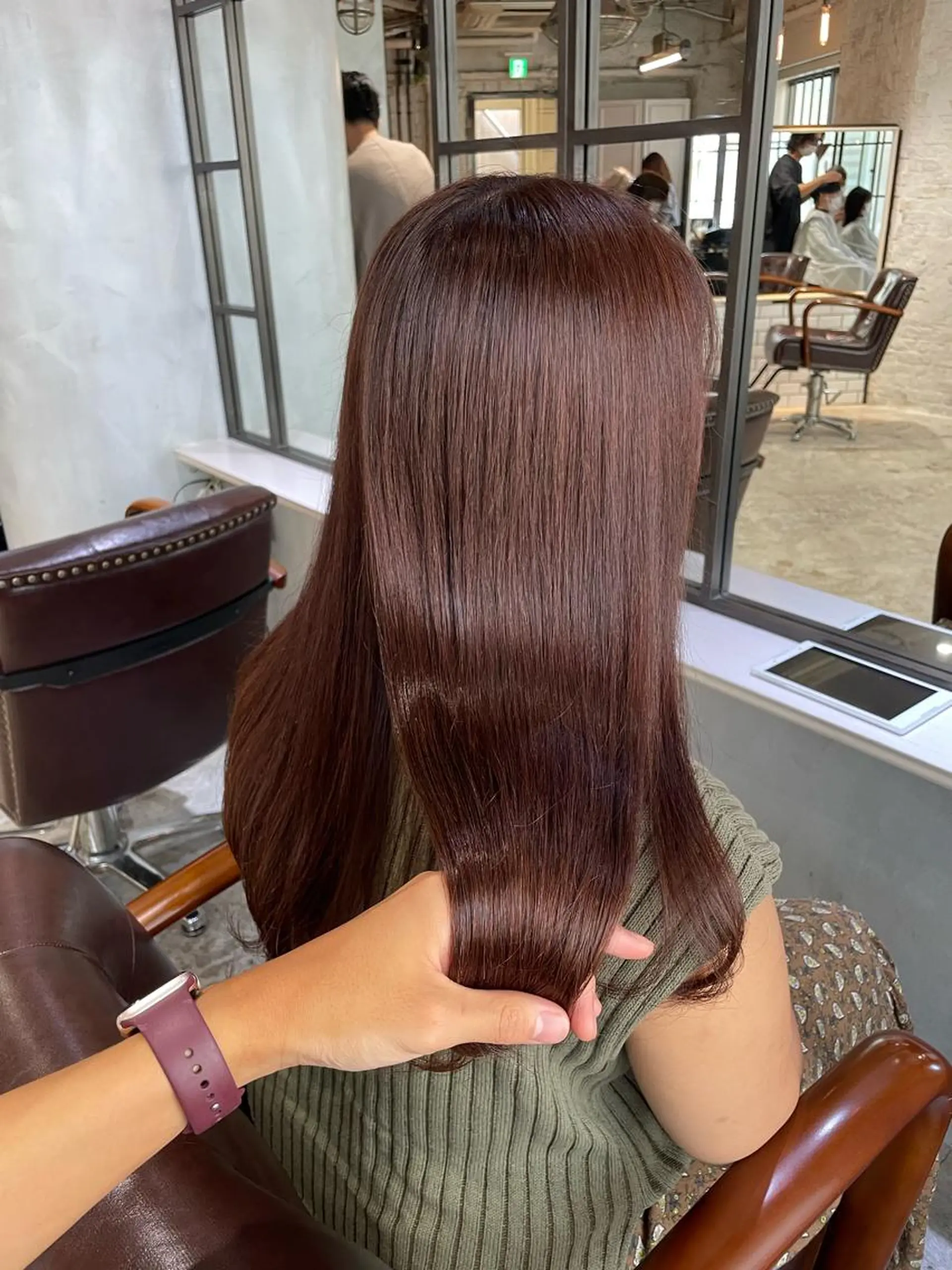 ミディアム 顔まわりレイヤー 韓国風ヘア レイヤーカット ローレイヤー 縮毛矯正 カット ヘアカラー トリートメント Masena所属・【必ず似合わせます】 川口航平のヘアスタイル