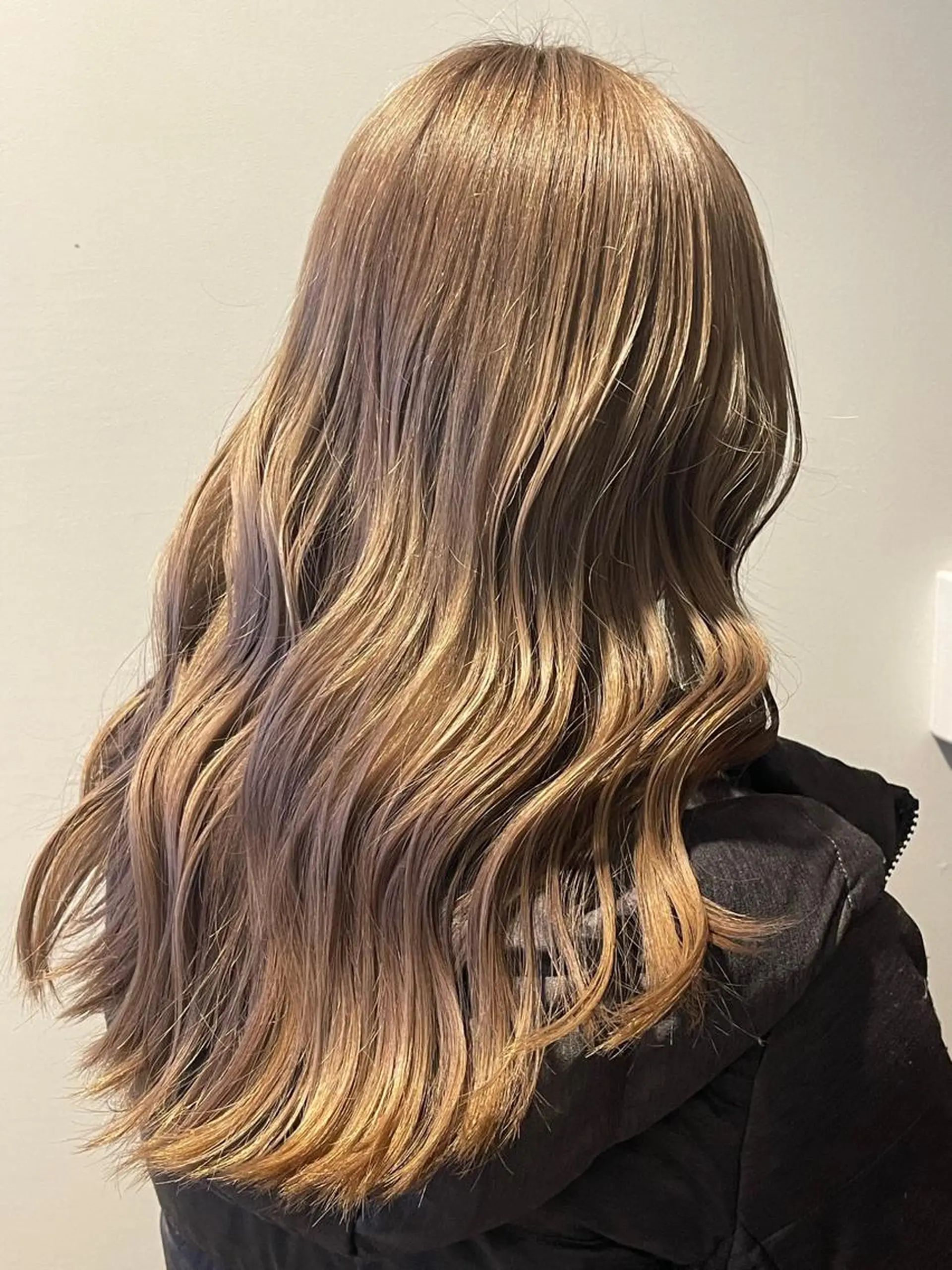 ミディアム ハラダ リョウセイのヘアスタイル