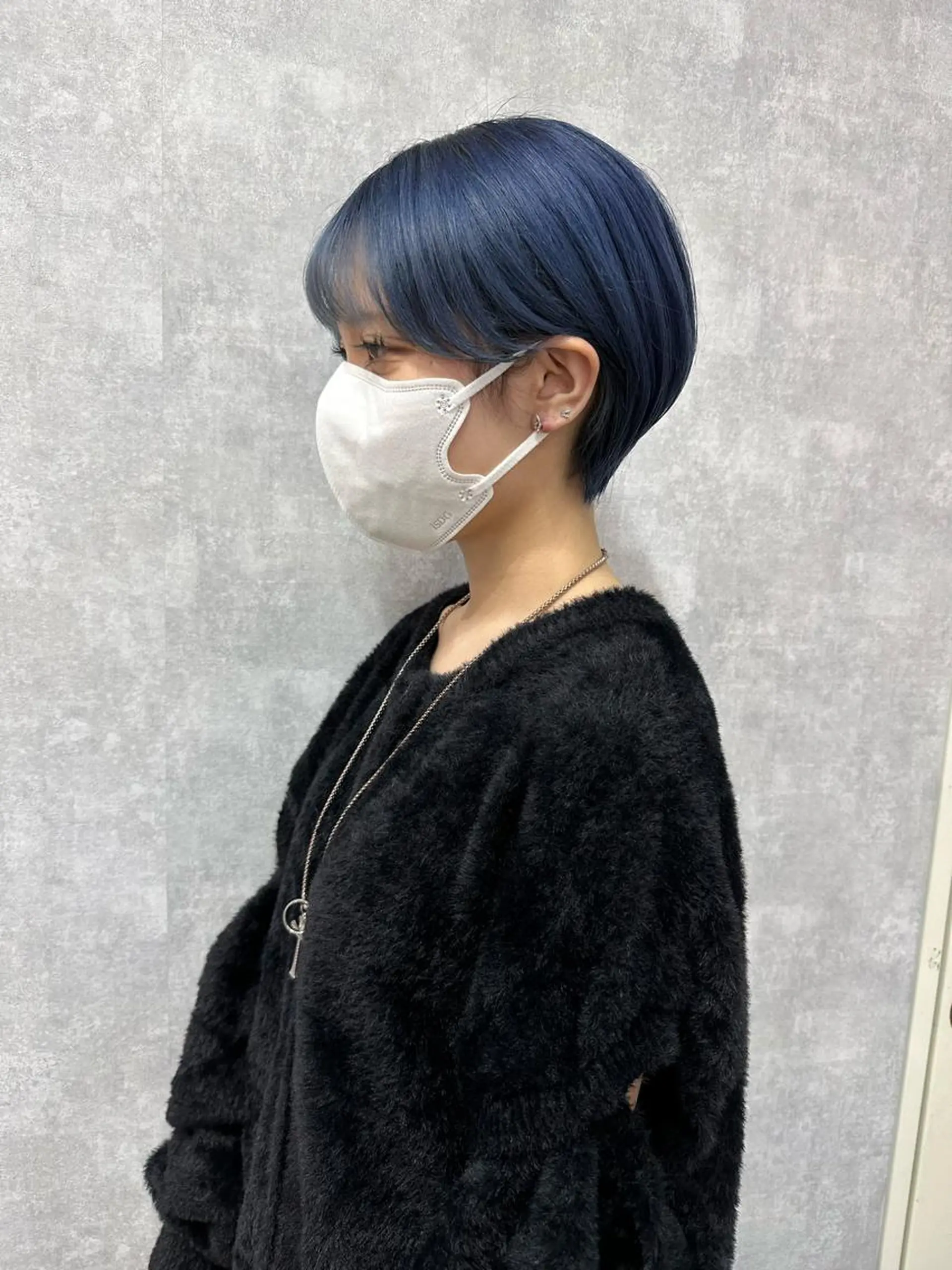 ショート 切りっぱなしボブ ショートボブ ハンサムショート 丸みショート アッシュ カット ヘアカラー トリートメント モテ髪/ボブ/ショー ト/アダチフウトのヘアスタイル