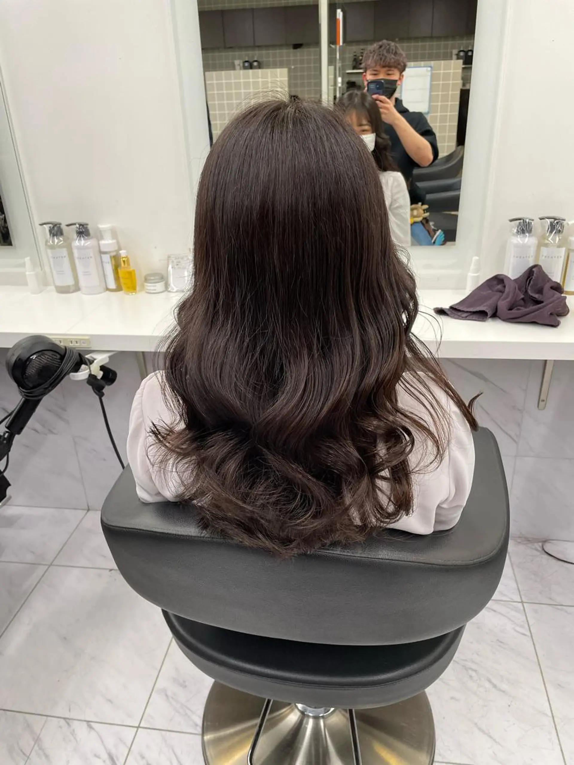 ミディアム カラー パーマ ヘアアレンジ メンズ キッズ ネイル マツエク・マツパ アイブロウ 🦋韓国レイヤー｜ 透明感グレージュ🦋のヘアスタイル