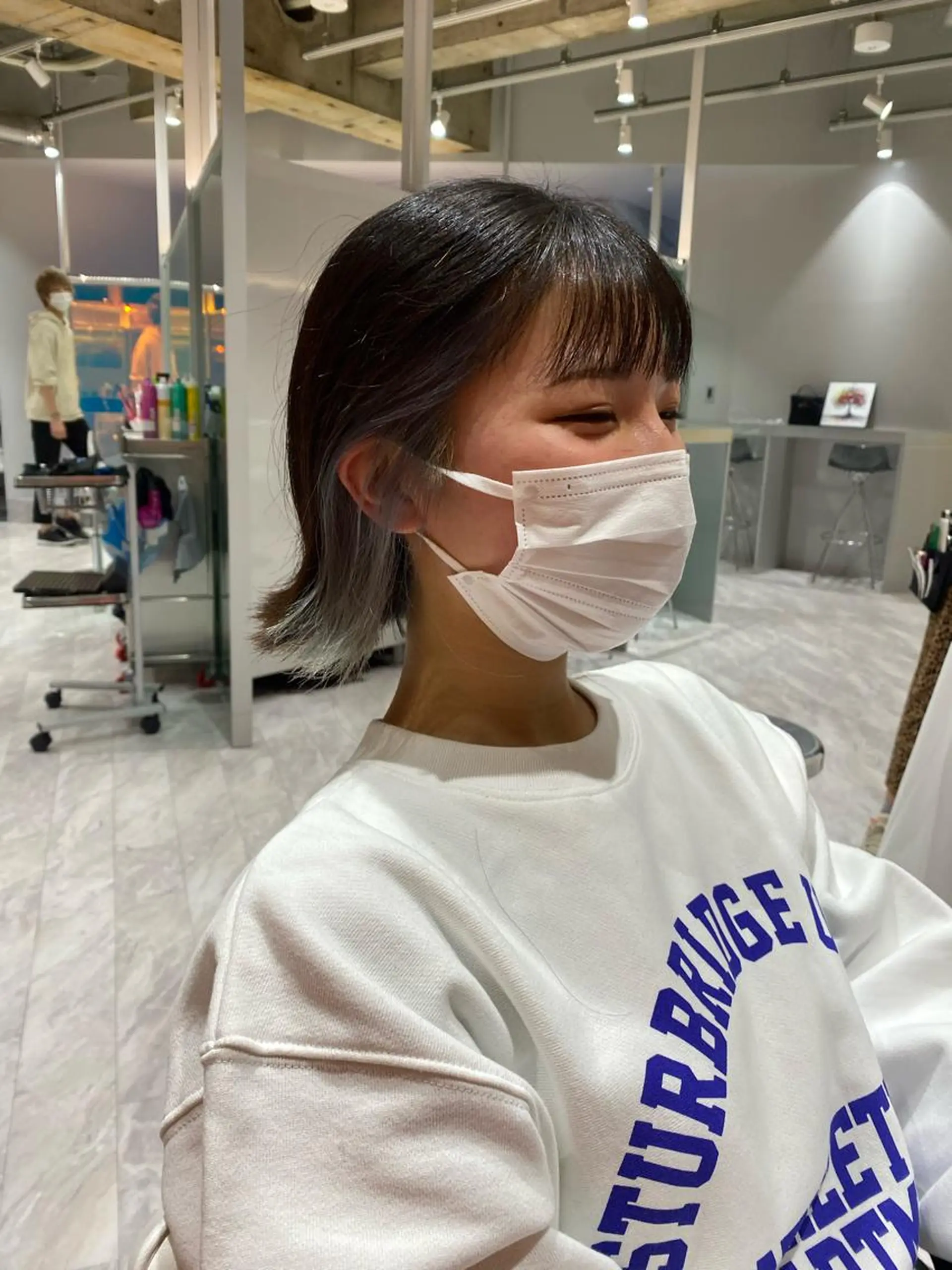 ショート カラー ブリーチ イヤリングカラー シルバー ホワイトシルバー ボブ Riganuts王子 Hayato✂︎のヘアスタイル