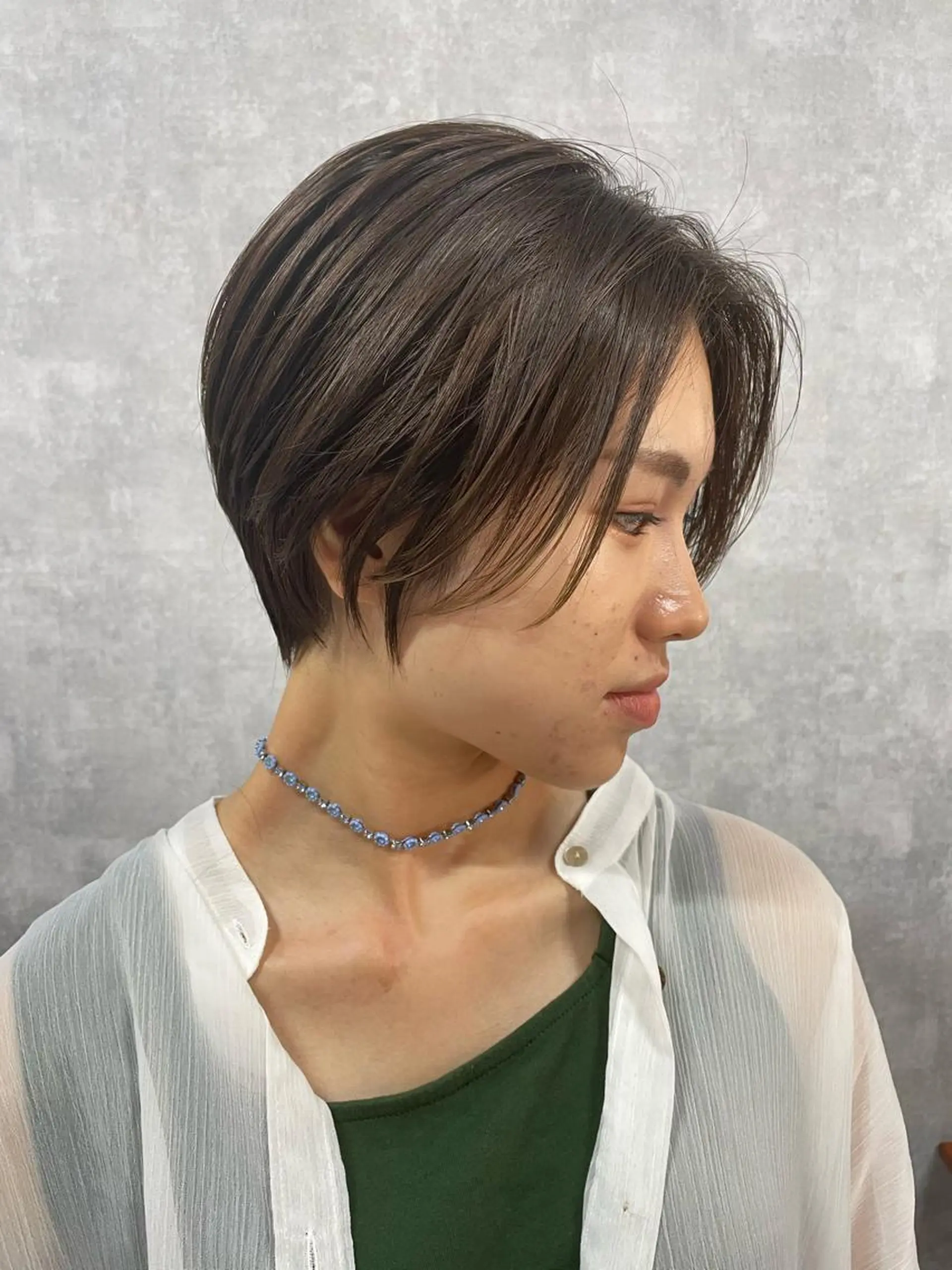 ショート 切りっぱなしボブ ショートボブ ハンサムショート 丸みショート アッシュ C’LD hair produce /シールドヘア所属・モテ髪/ボブ/ショー ト/アダチフウトのヘアスタイル
