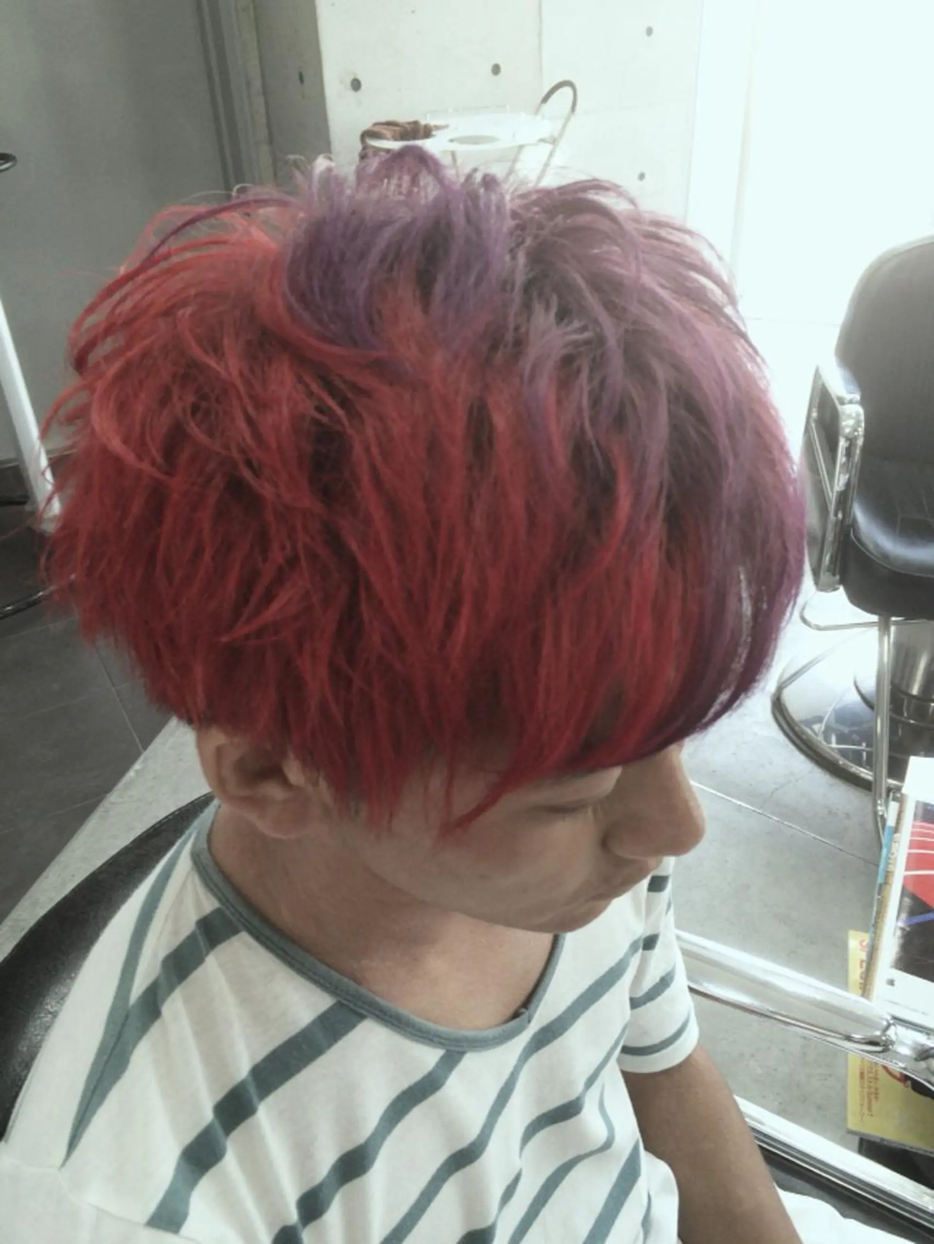 ショート ミディアム セミロング ロング カラー メンズ パープルカラー レッドカラー ロング ショートヘア SUNNY GRACEのヘアスタイル