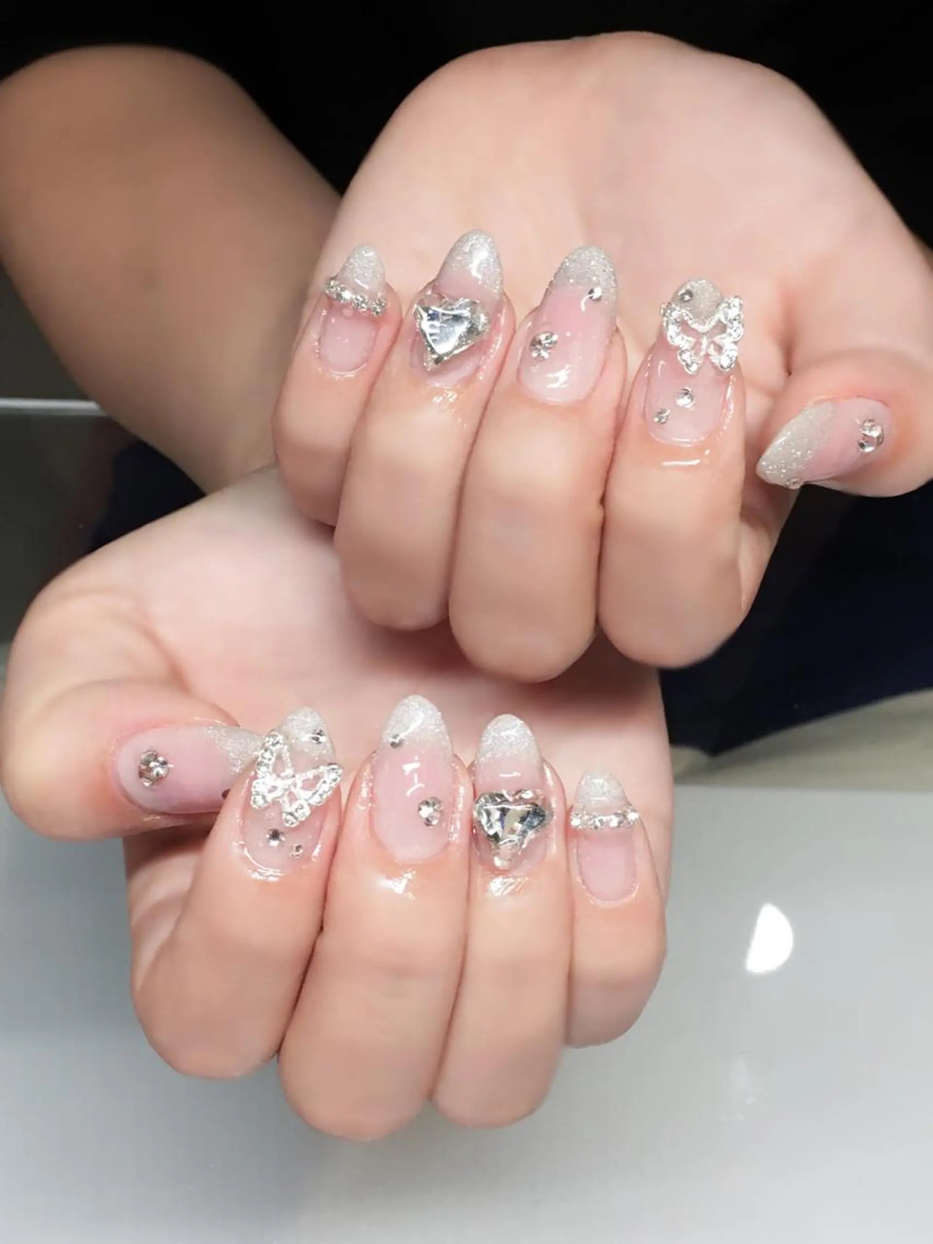 ネイル チークネイル ジェルネイル キラキラネイル 韓国ネイル ワンホンネイル Nyanco Nailのネイルデザイン
