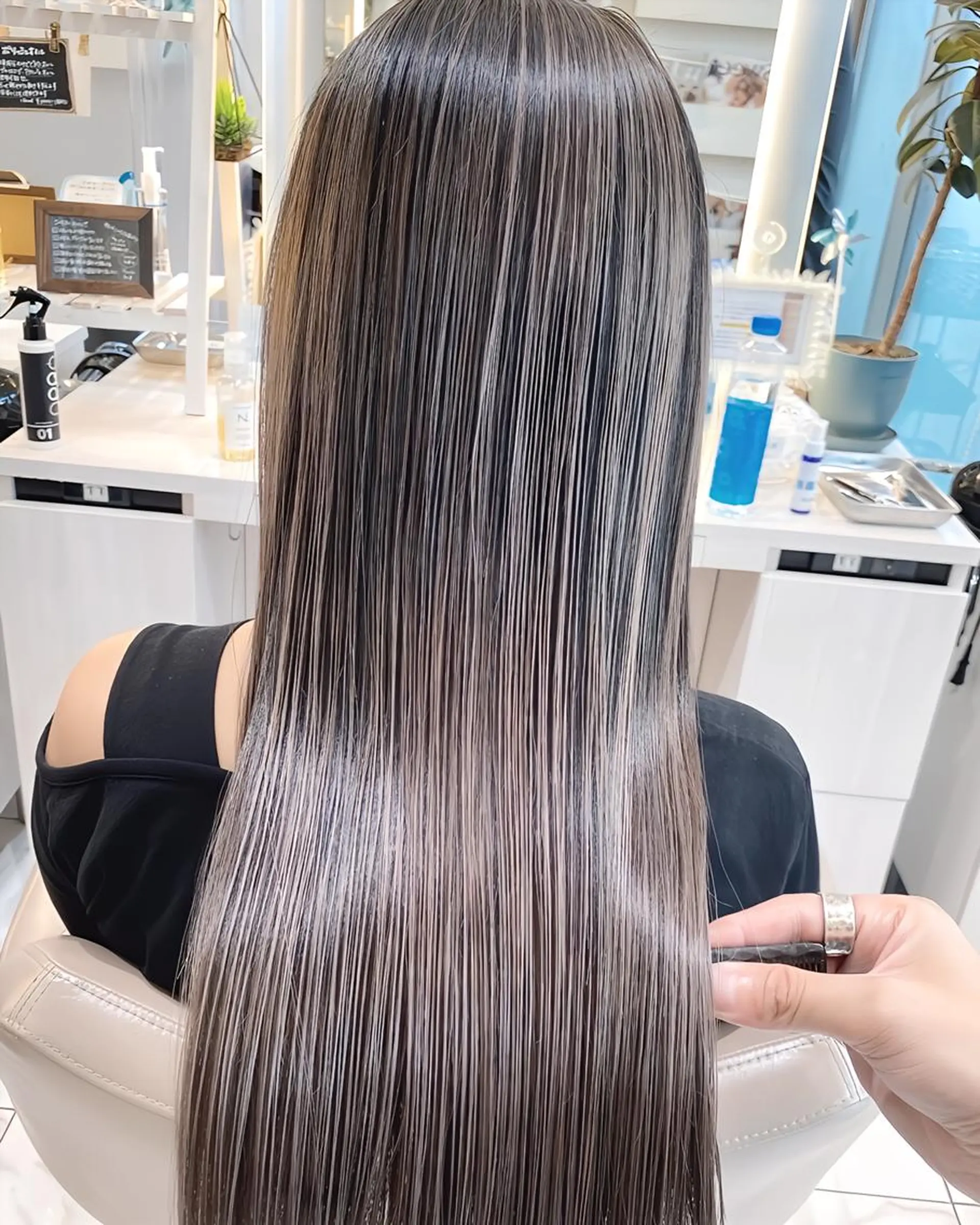 セミロング カラー 髪質改善 トリートメント トリートメント ヘッドスパ 髪質改善/縮毛矯正 /カラー/篠塚菜々子のヘアスタイル