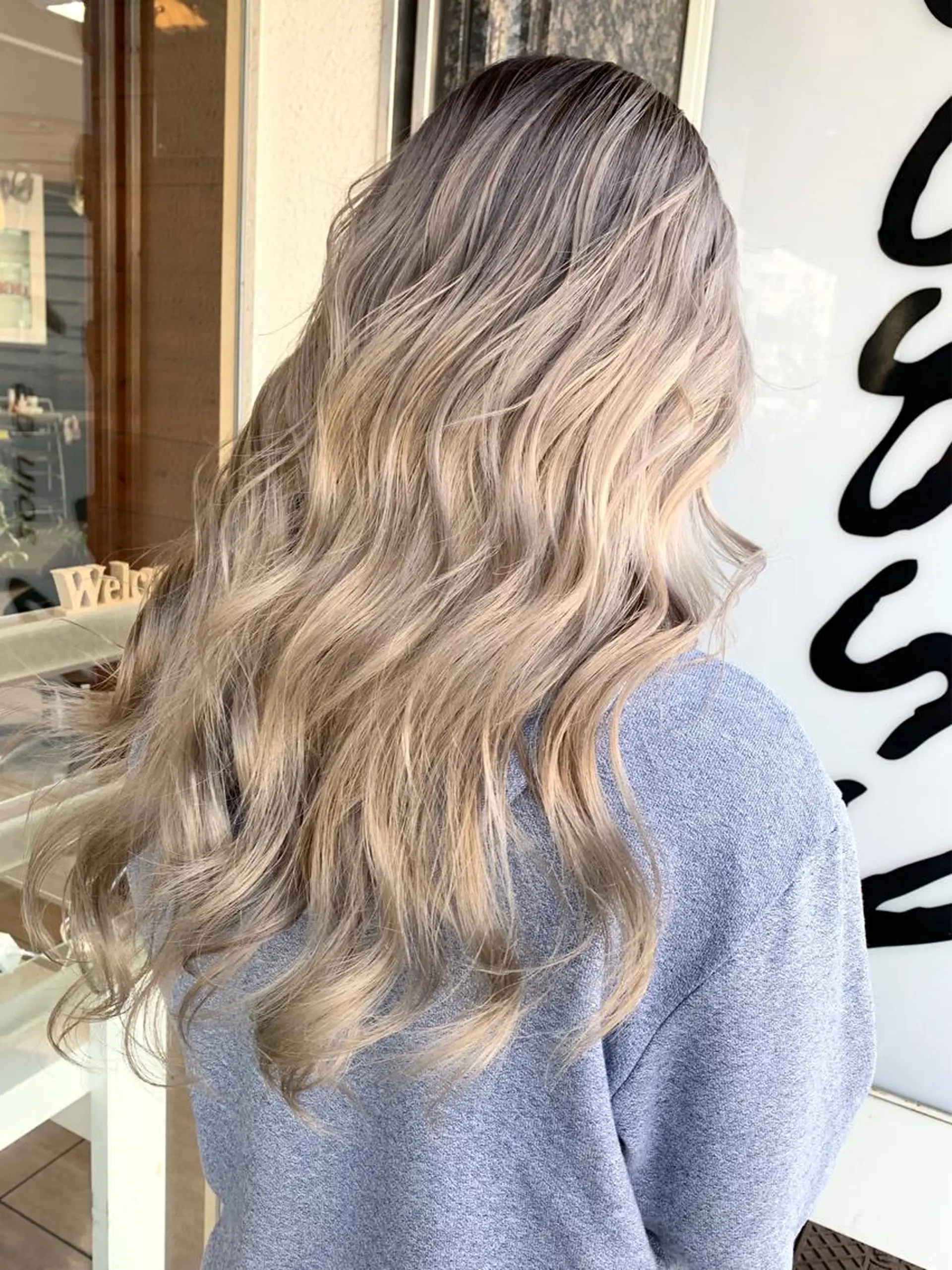 ロング ハイライト ヘアカラー 🫧艶髪カラー🫧 森本くるみのヘアスタイル