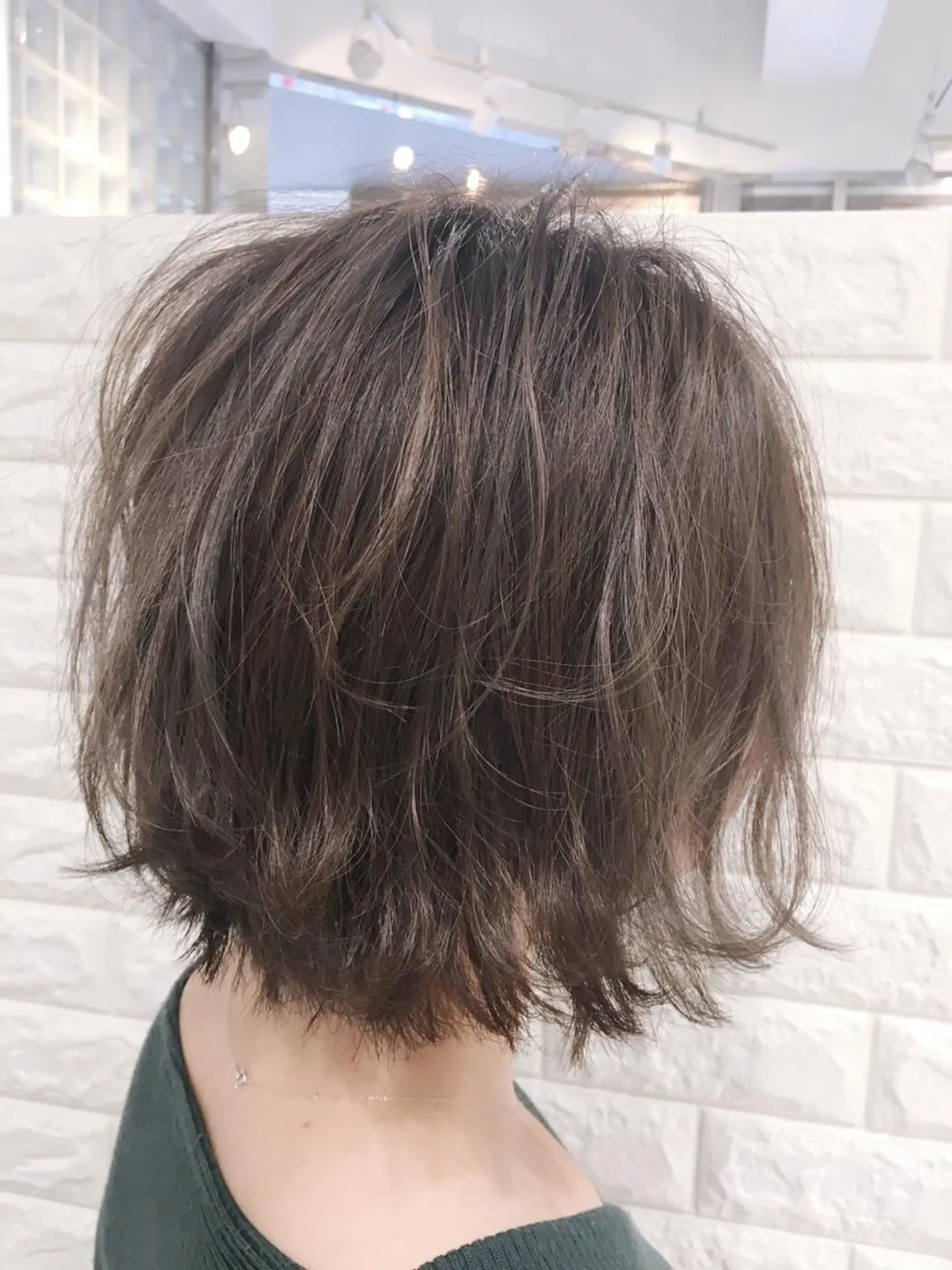 ショート カラー パーマ グレージュ ヘアカラー 髪質改善、エクステ 山口卓哉のヘアスタイル