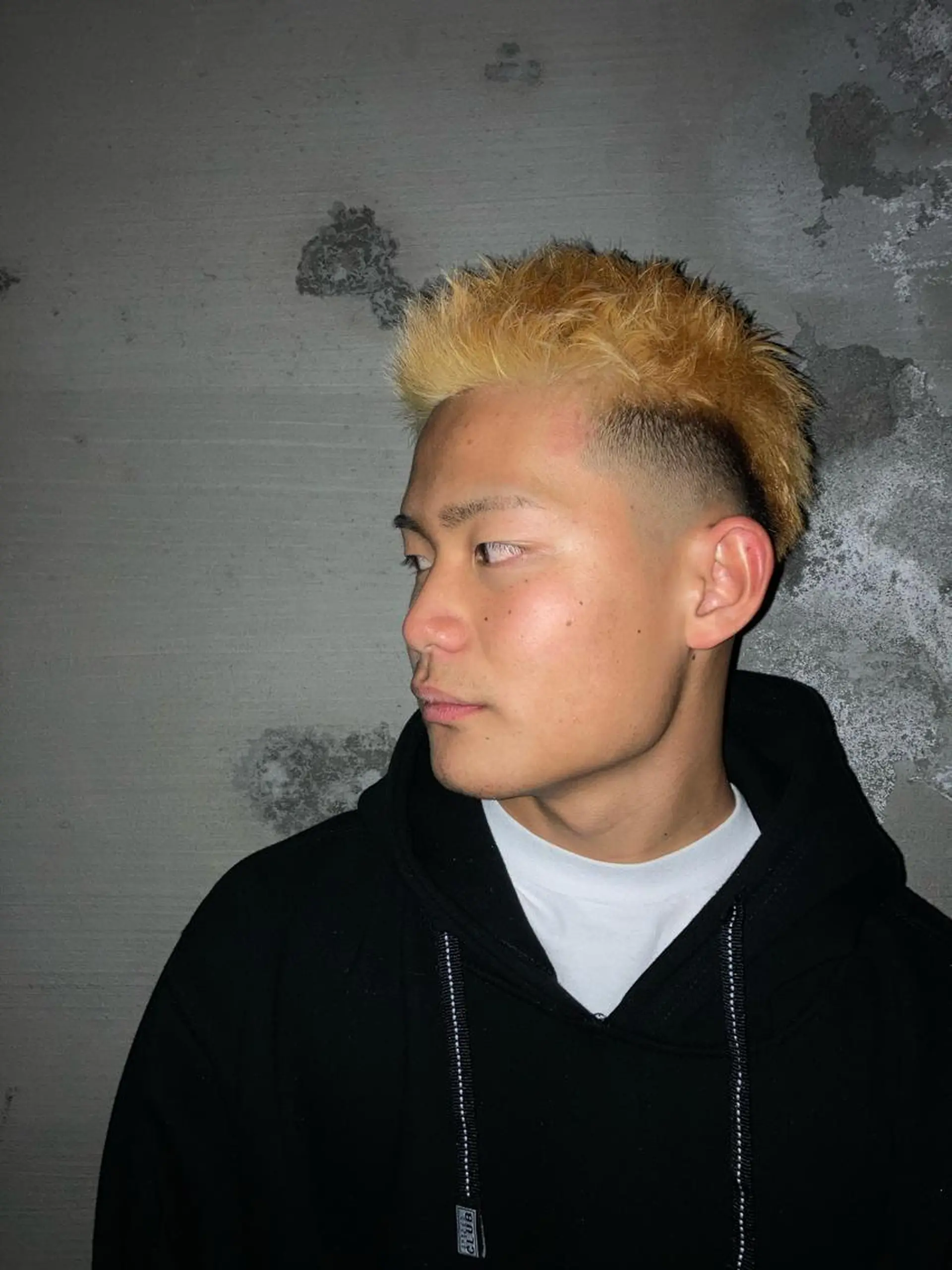 カラー 関 晃哉のヘアスタイル