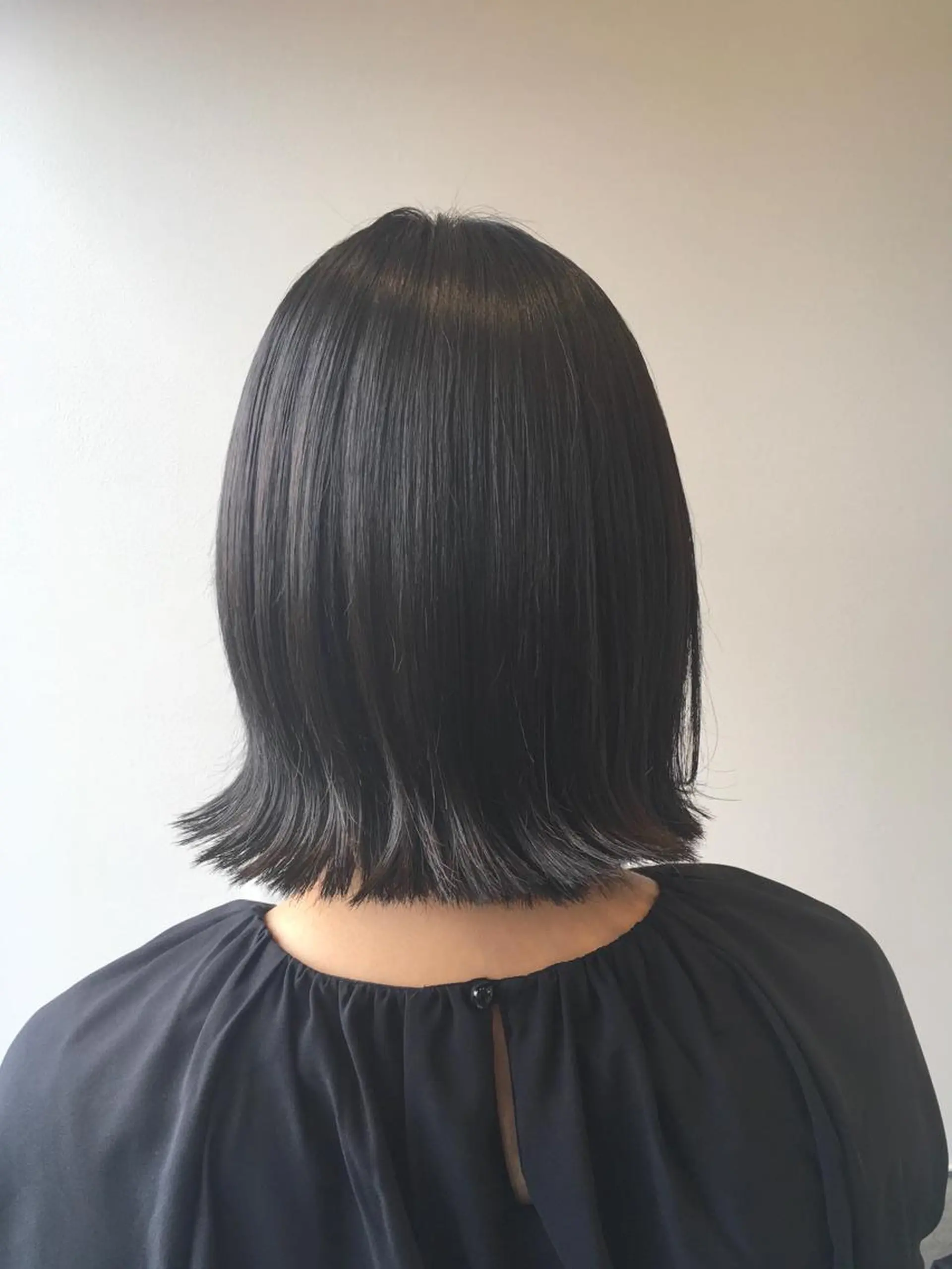 ショート カラー 黒髪 ブルーカラー ブルーブラック yoshi ☆のヘアスタイル
