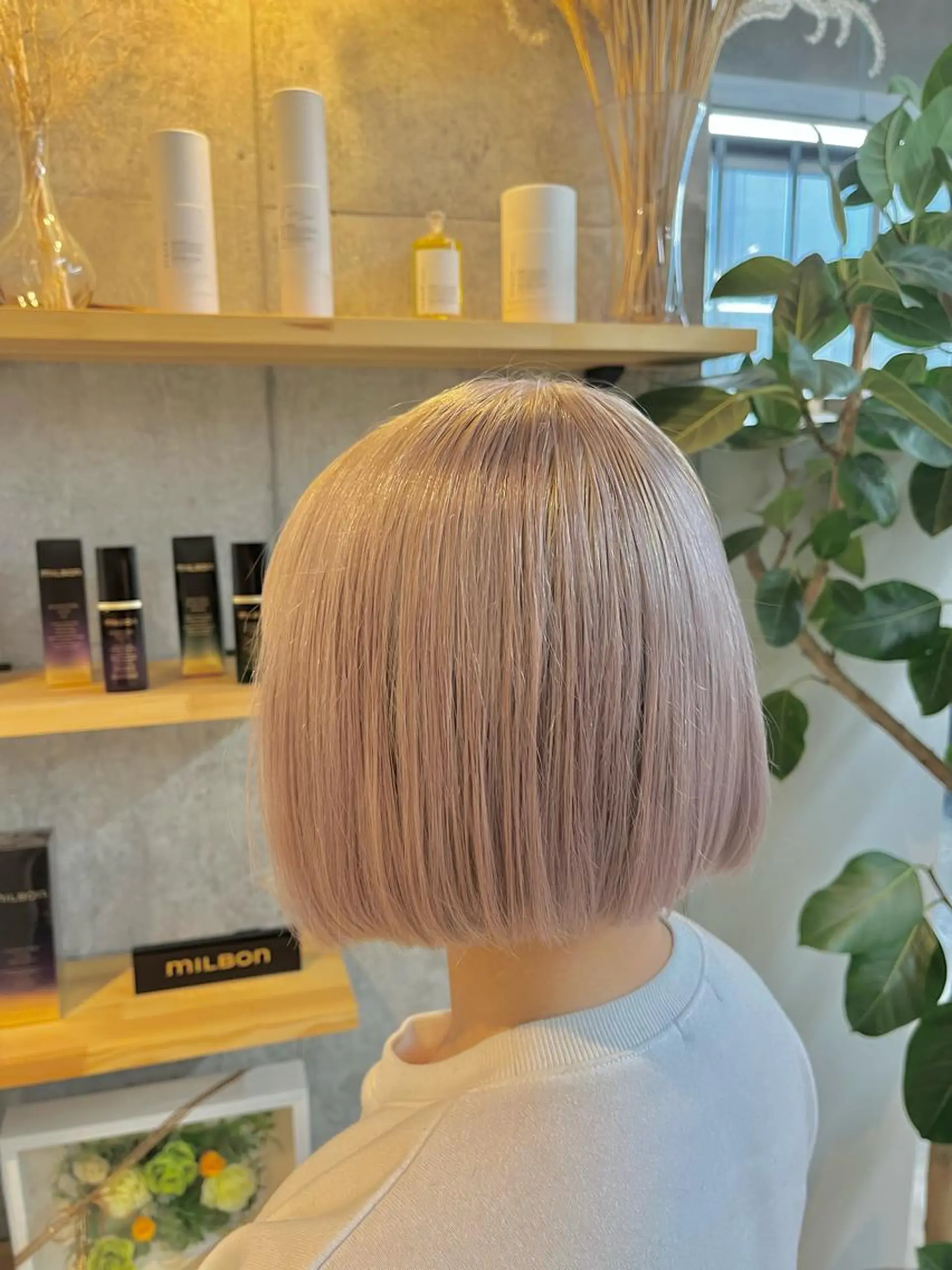 ショート カラー ブリーチ ケアブリーチ ダブルカラー イヤリングカラー ハイライトカラー ハイトーンカラ ー/小川のヘアスタイル