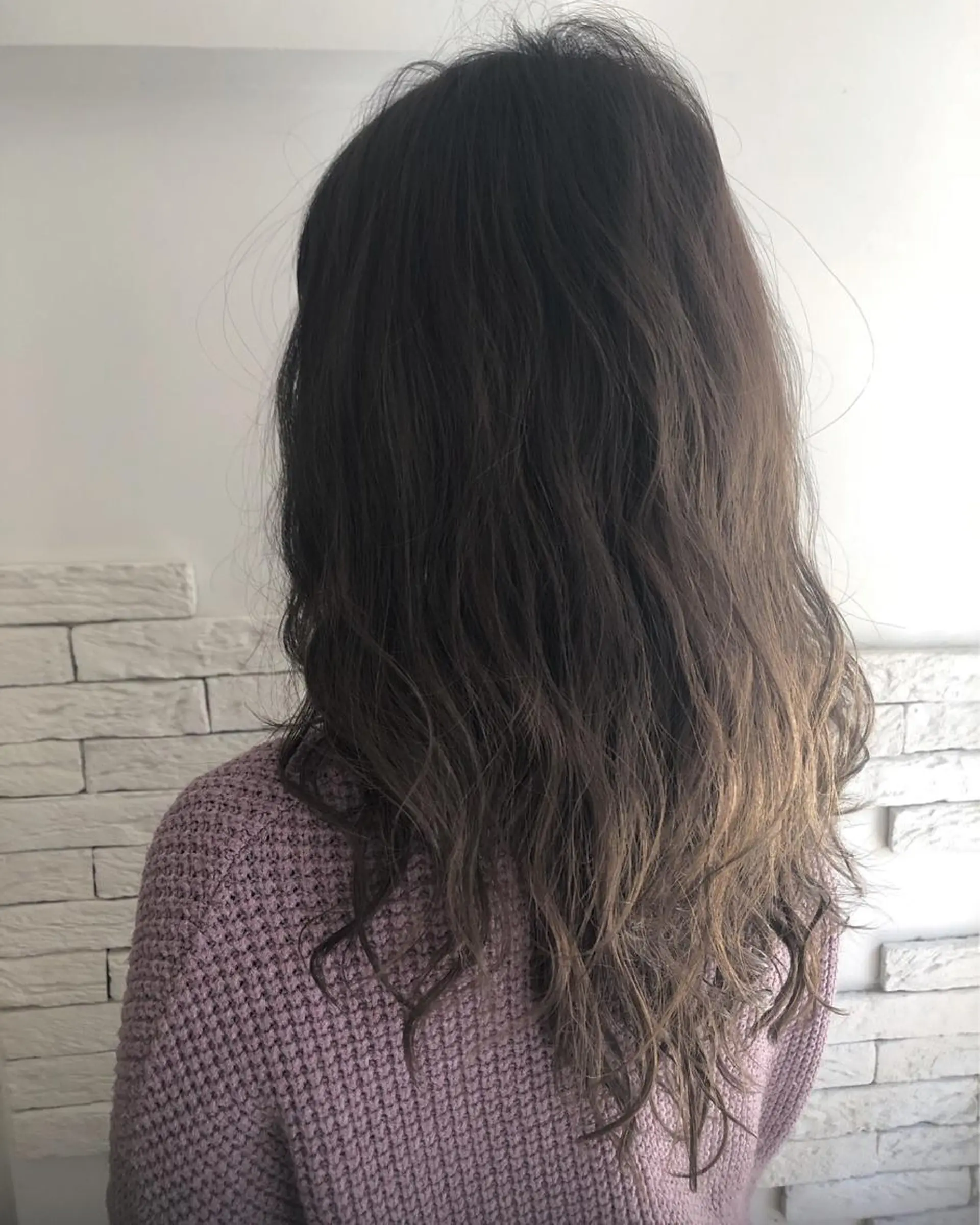 ロング カラー 西村 有紗のヘアスタイル